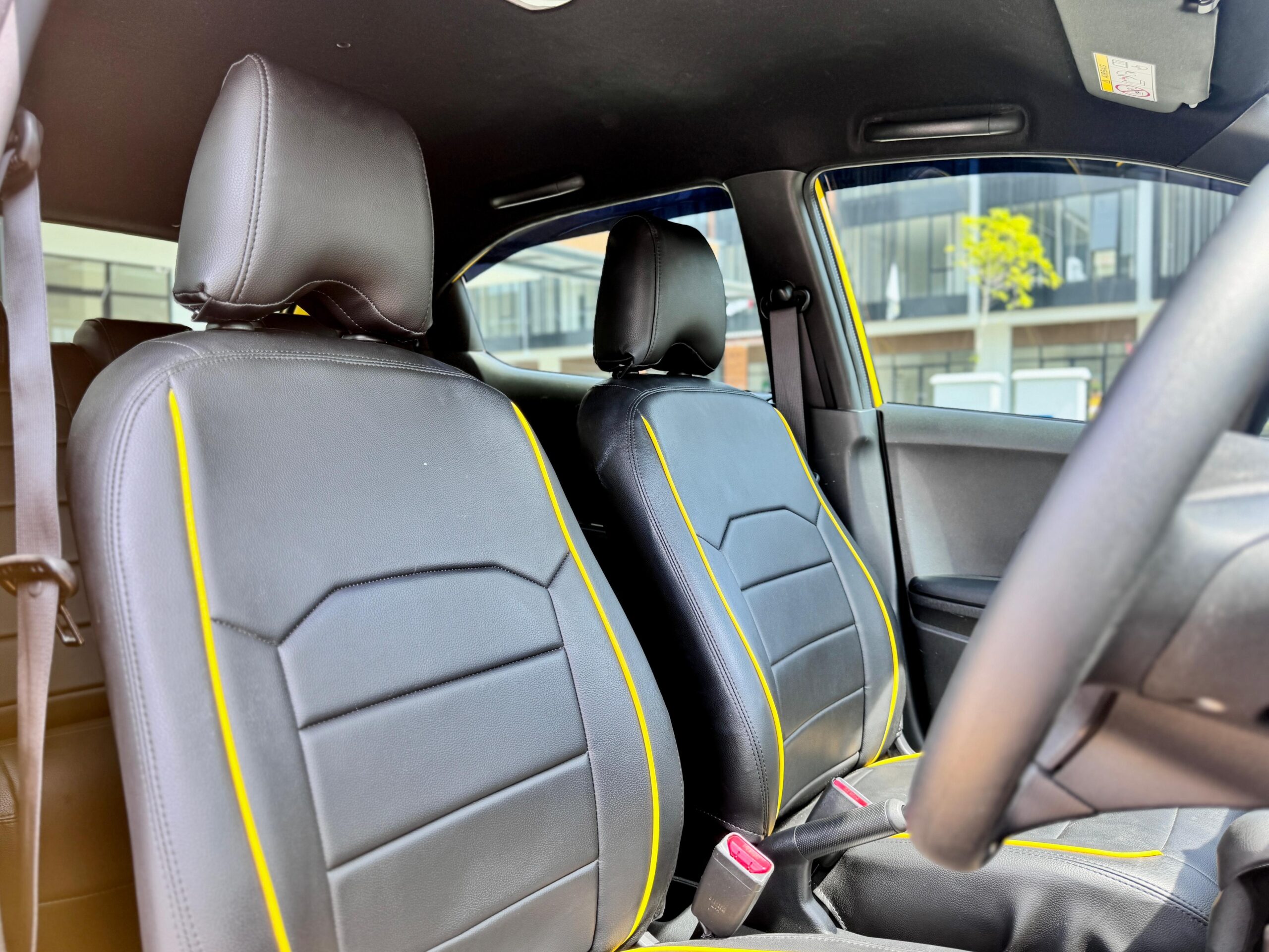 BRIO RS AT KUNING 2020 - Gambar 12