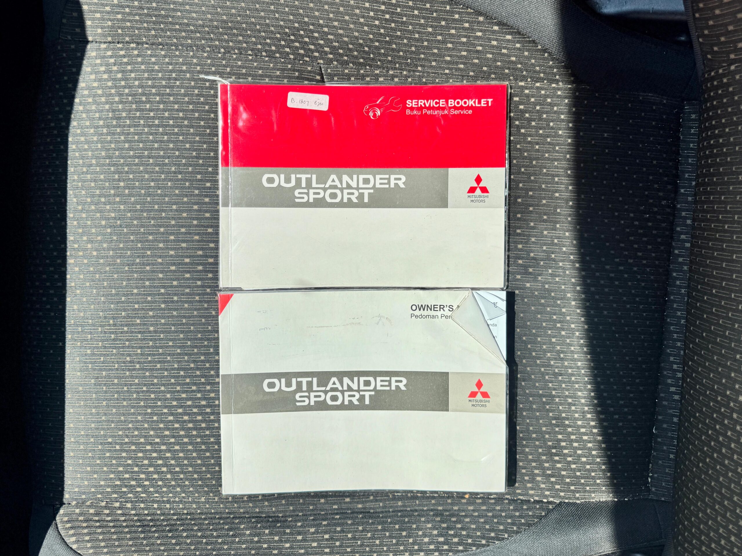 OUTLANDER 2.0 GLS AT PUTIH 2014 - Gambar 15