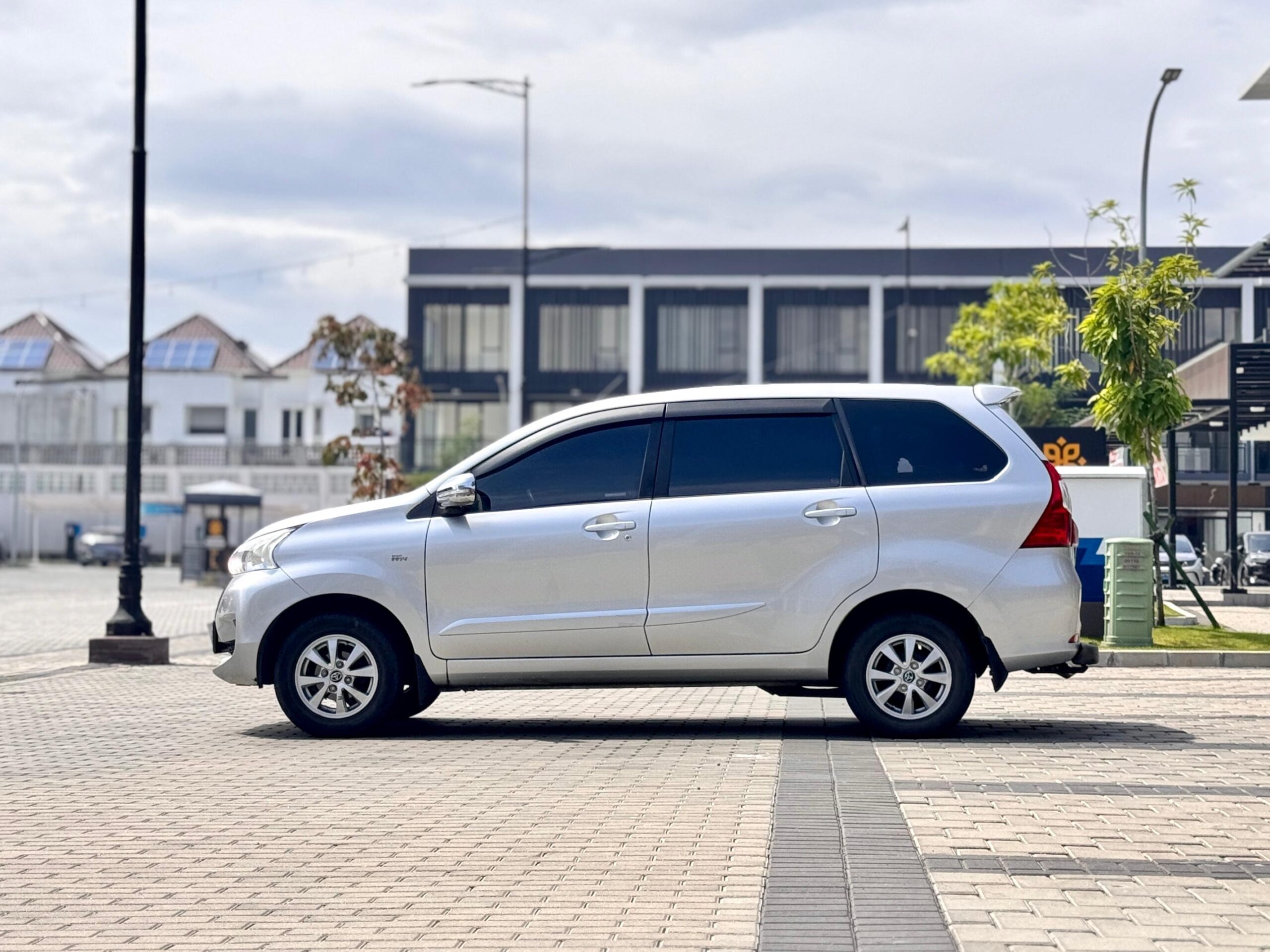 AVANZA G AT SILVER 2016 - Gambar 4
