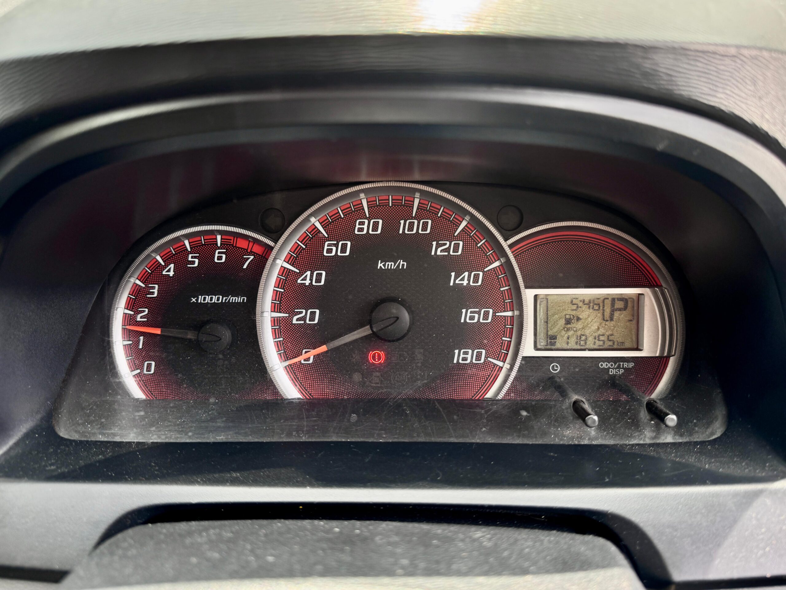 AVANZA VELOZ 1.5 AT HITAM 2012 - Gambar 8