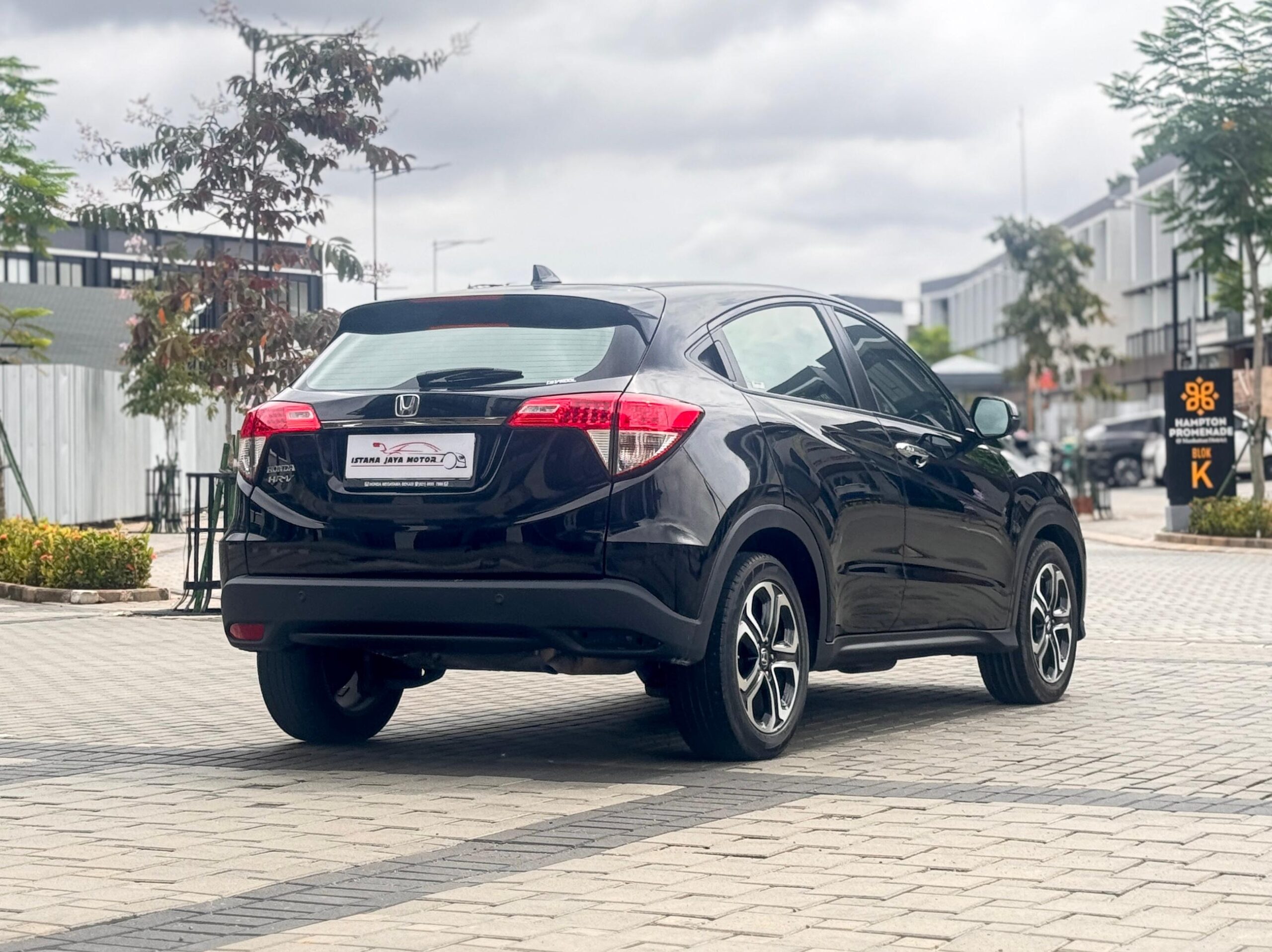 HRV E AT HITAM 2021 - Gambar 7