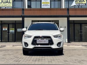 OUTLANDER 2.0 GLS AT PUTIH 2014