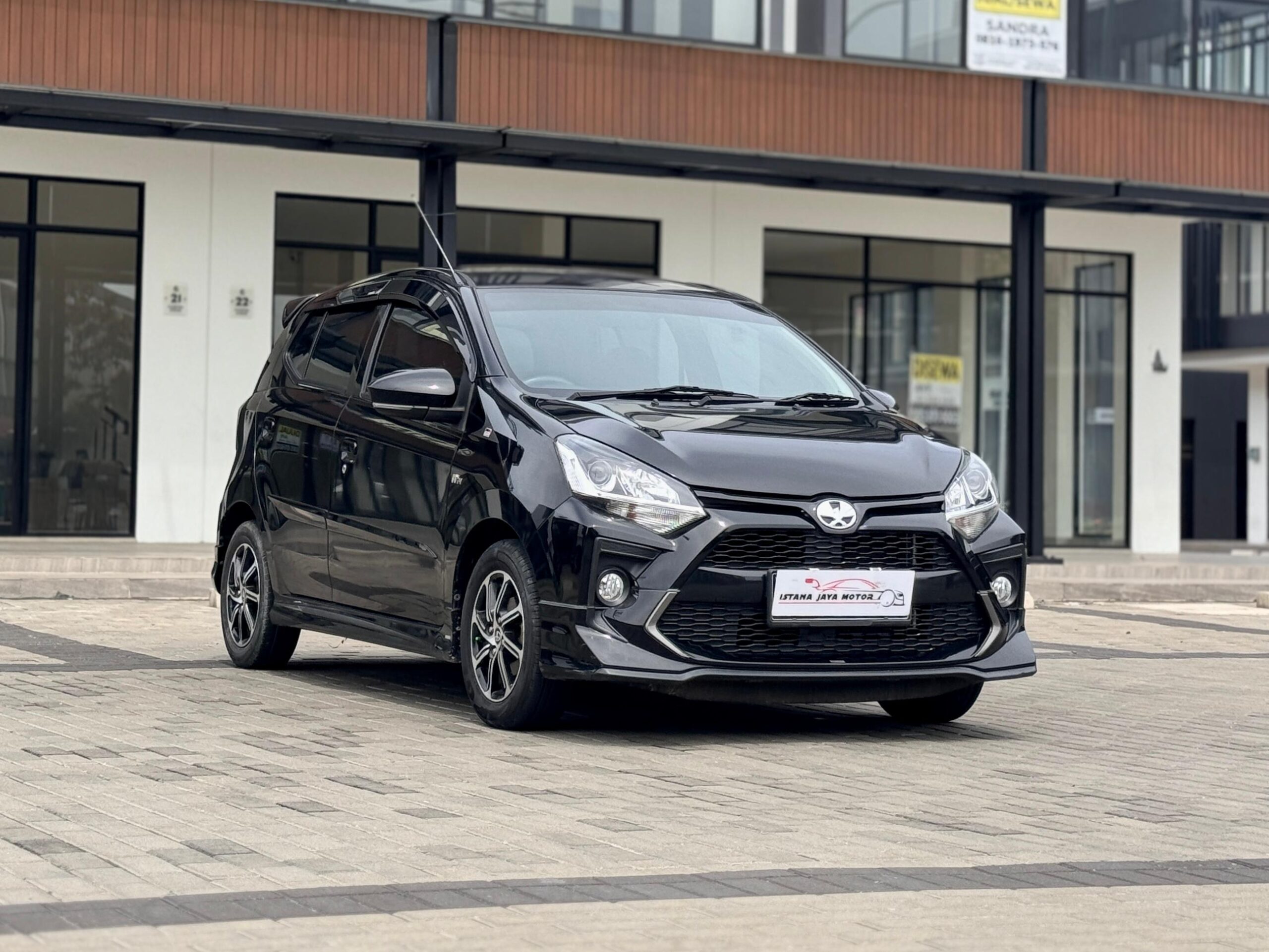 AGYA GR SPORT AT HITAM 2022 - Gambar 3