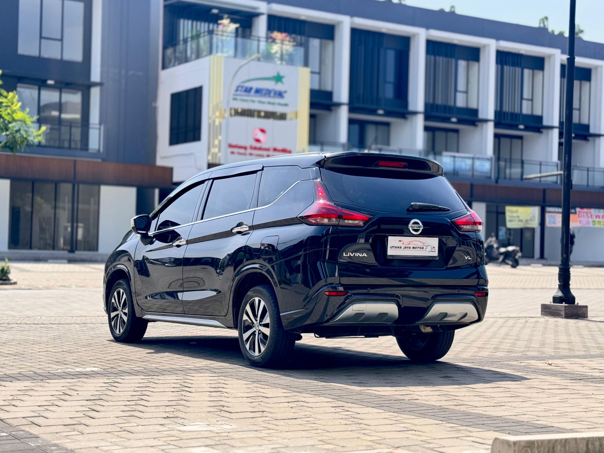 LIVINA VL AT HITAM 2021 - Gambar 4