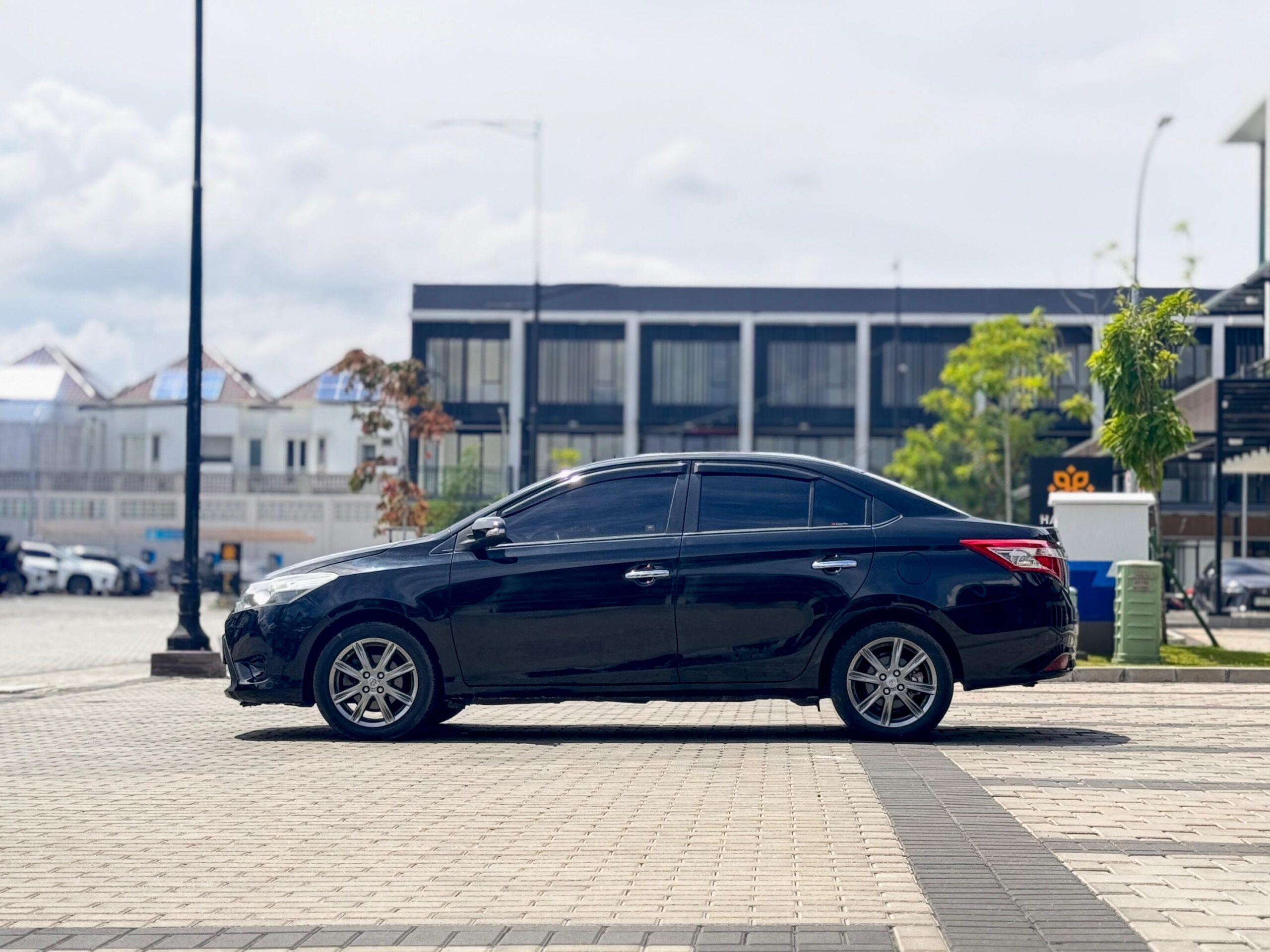 VIOS G AT HITAM 2014 - Gambar 5