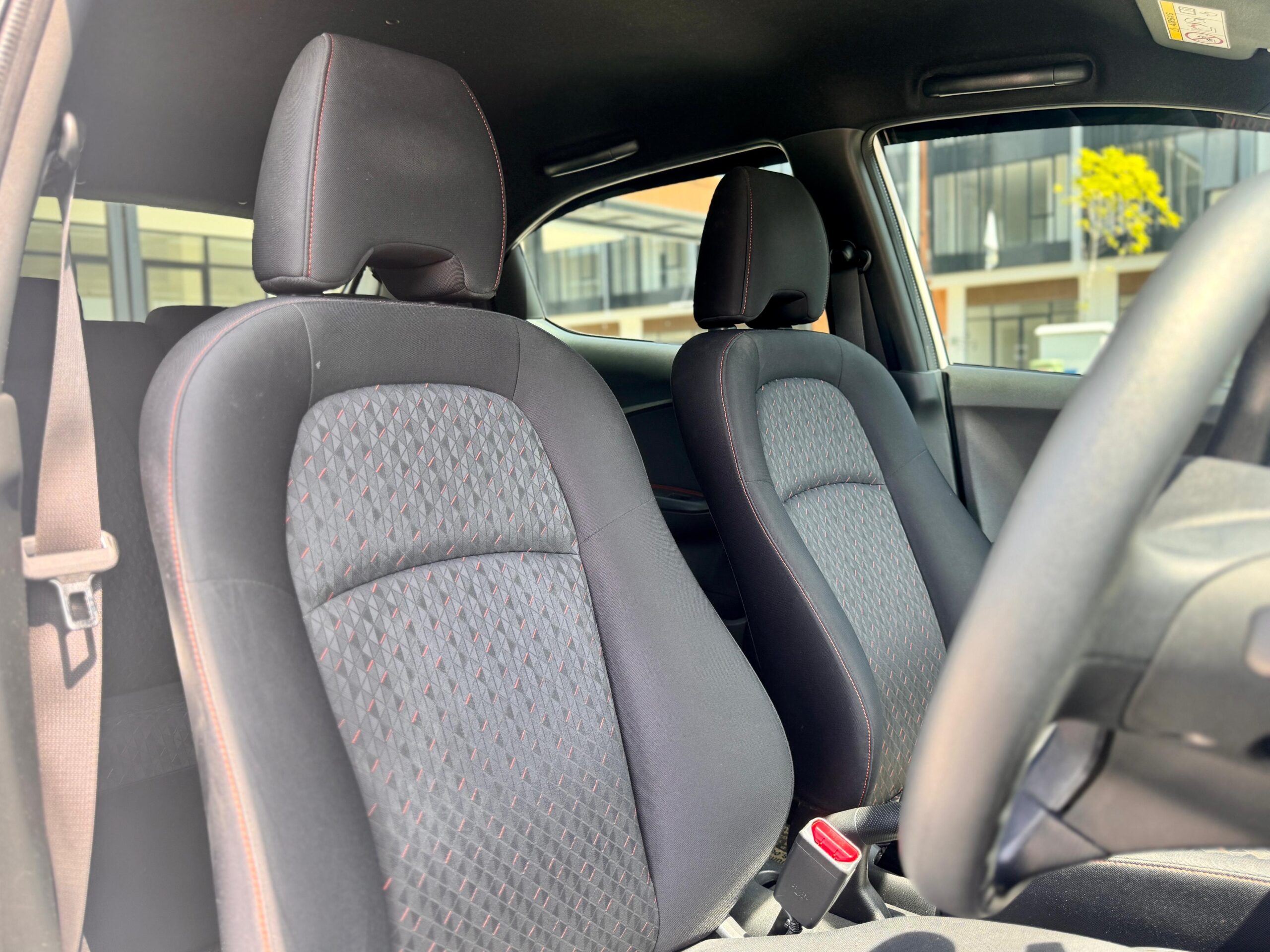 BRIO RS AT PUTIH 2020 - Gambar 12