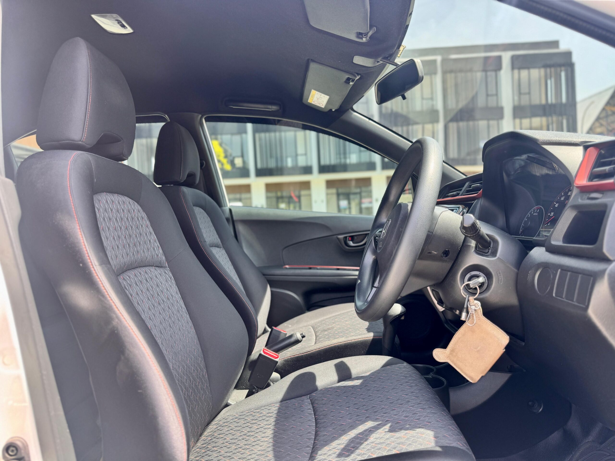 BRIO RS AT PUTIH 2020 - Gambar 11