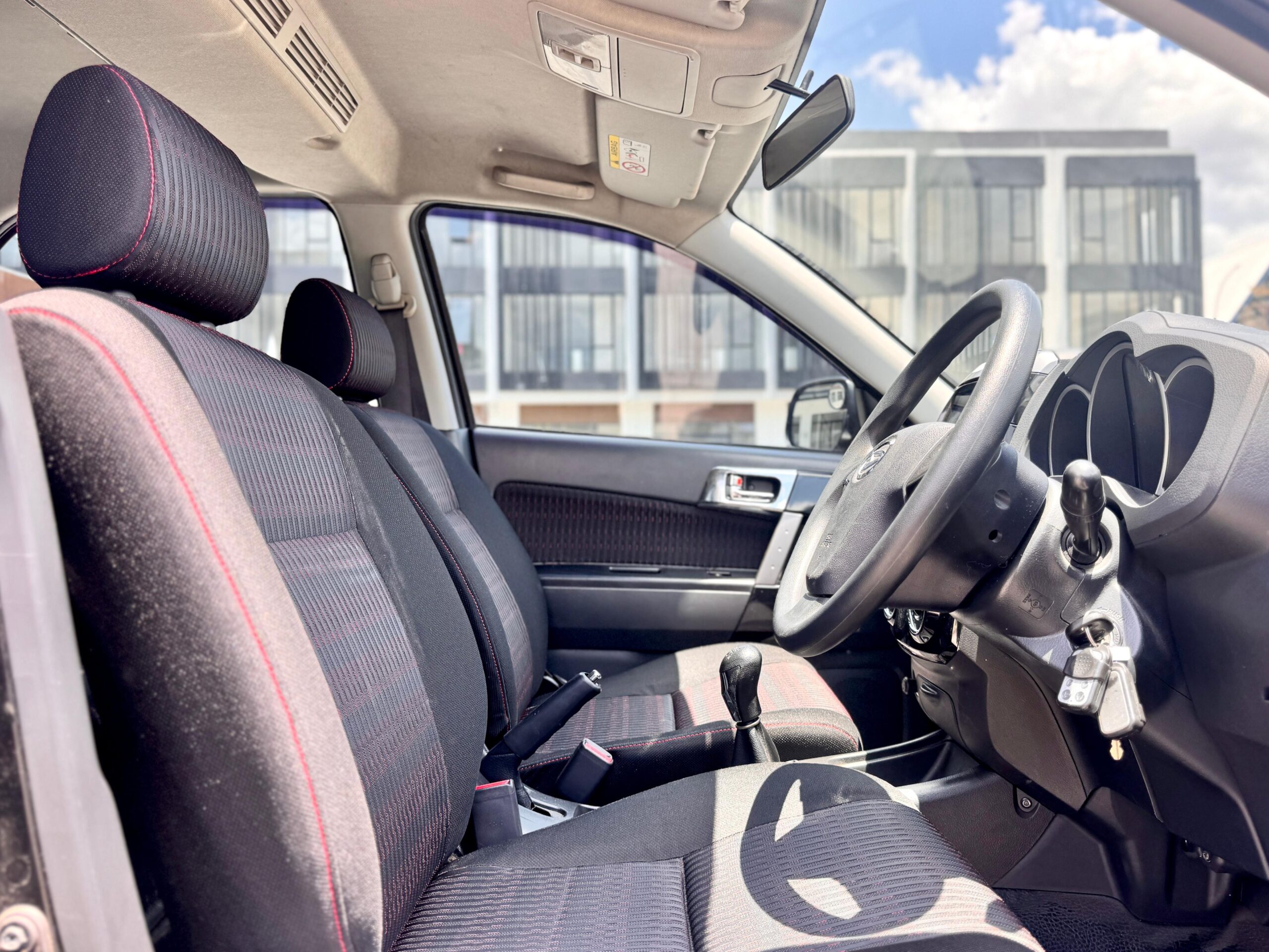 TERIOS R MT HITAM 2017 - Gambar 11