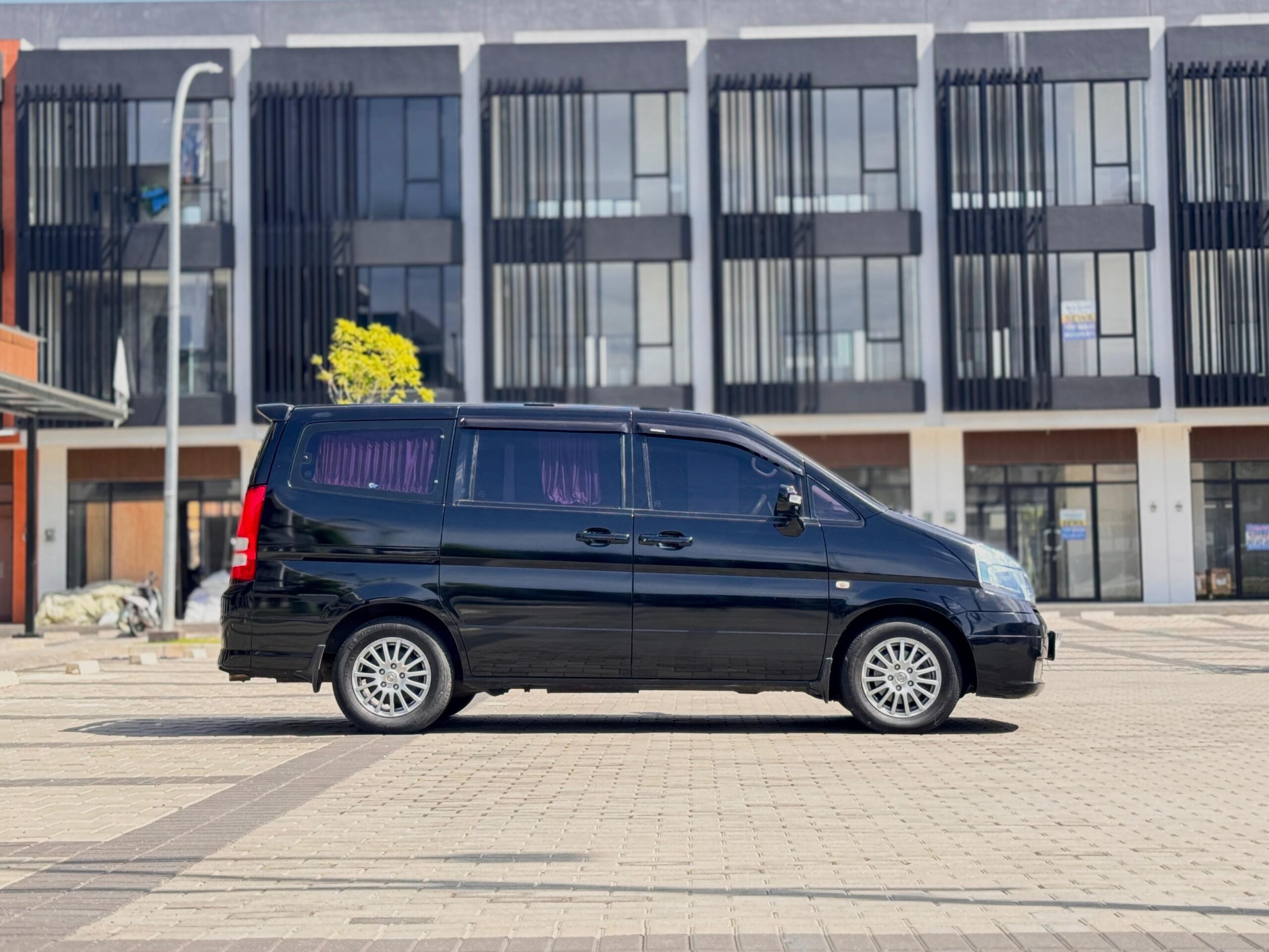 SERENA HWS AT HITAM 2011 - Gambar 4