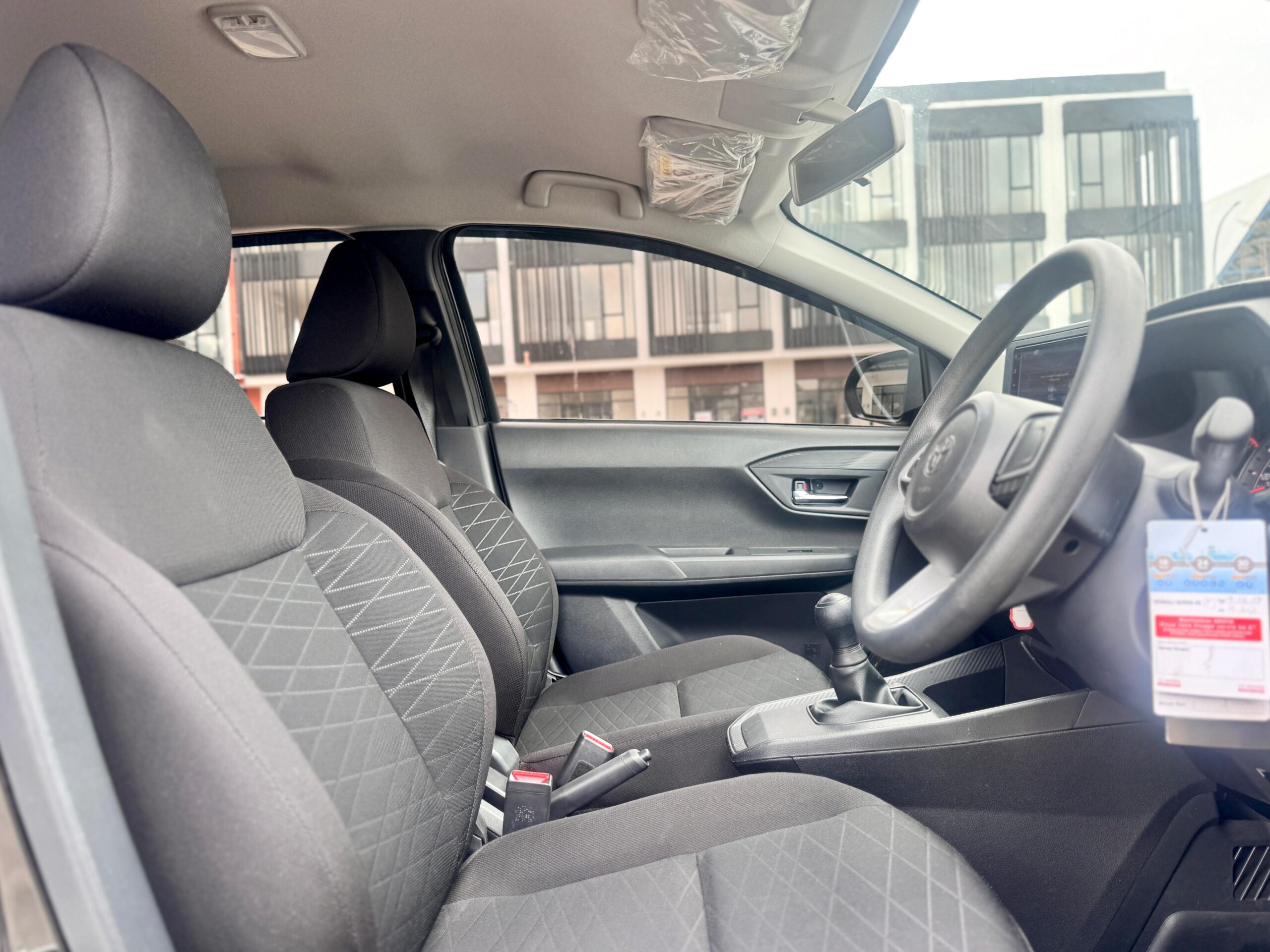 AGYA 1.2 G MT HITAM 2024 - Gambar 10