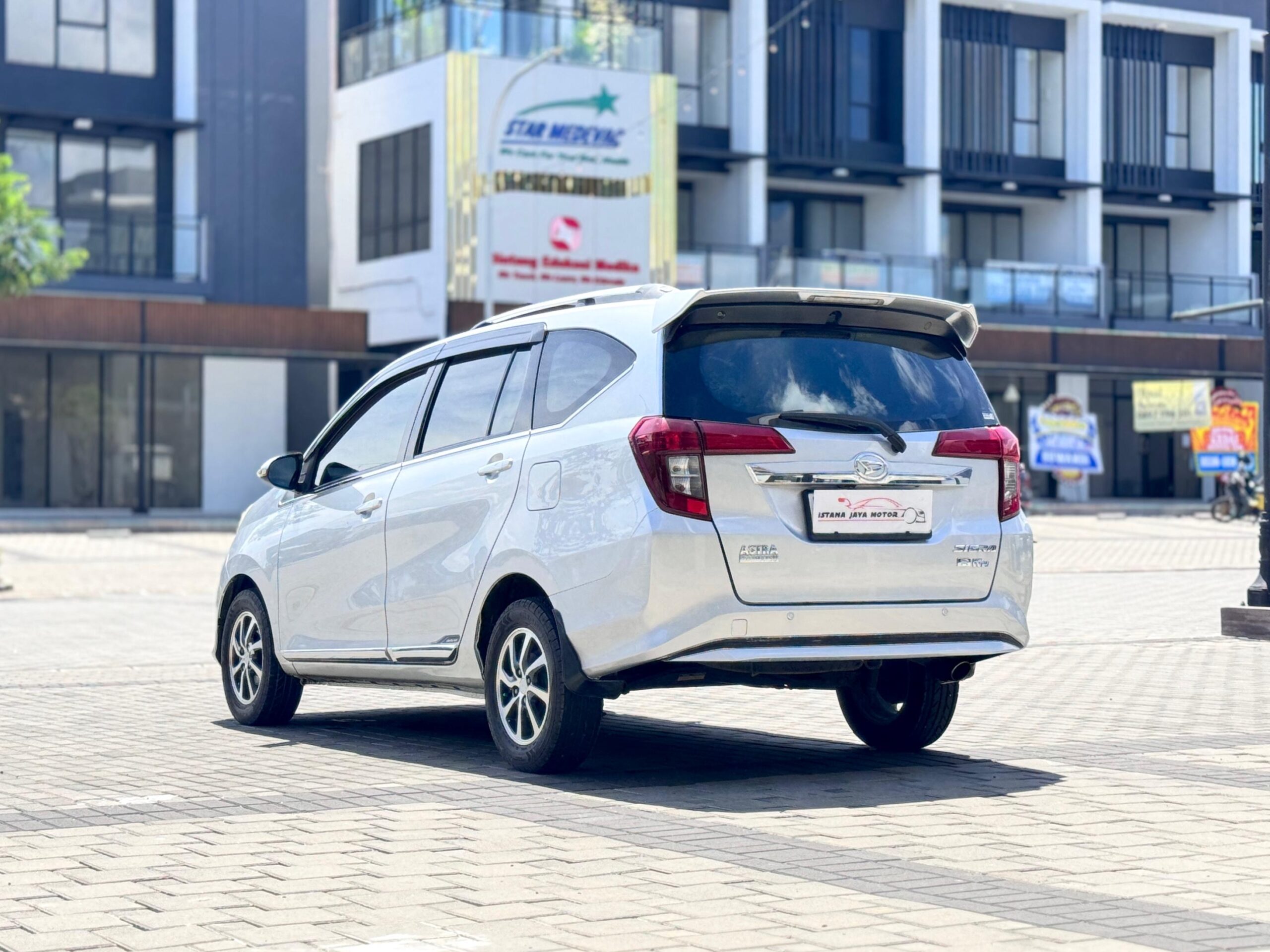 SIGRA R DELUXE AT SILVER 2018 - Gambar 5