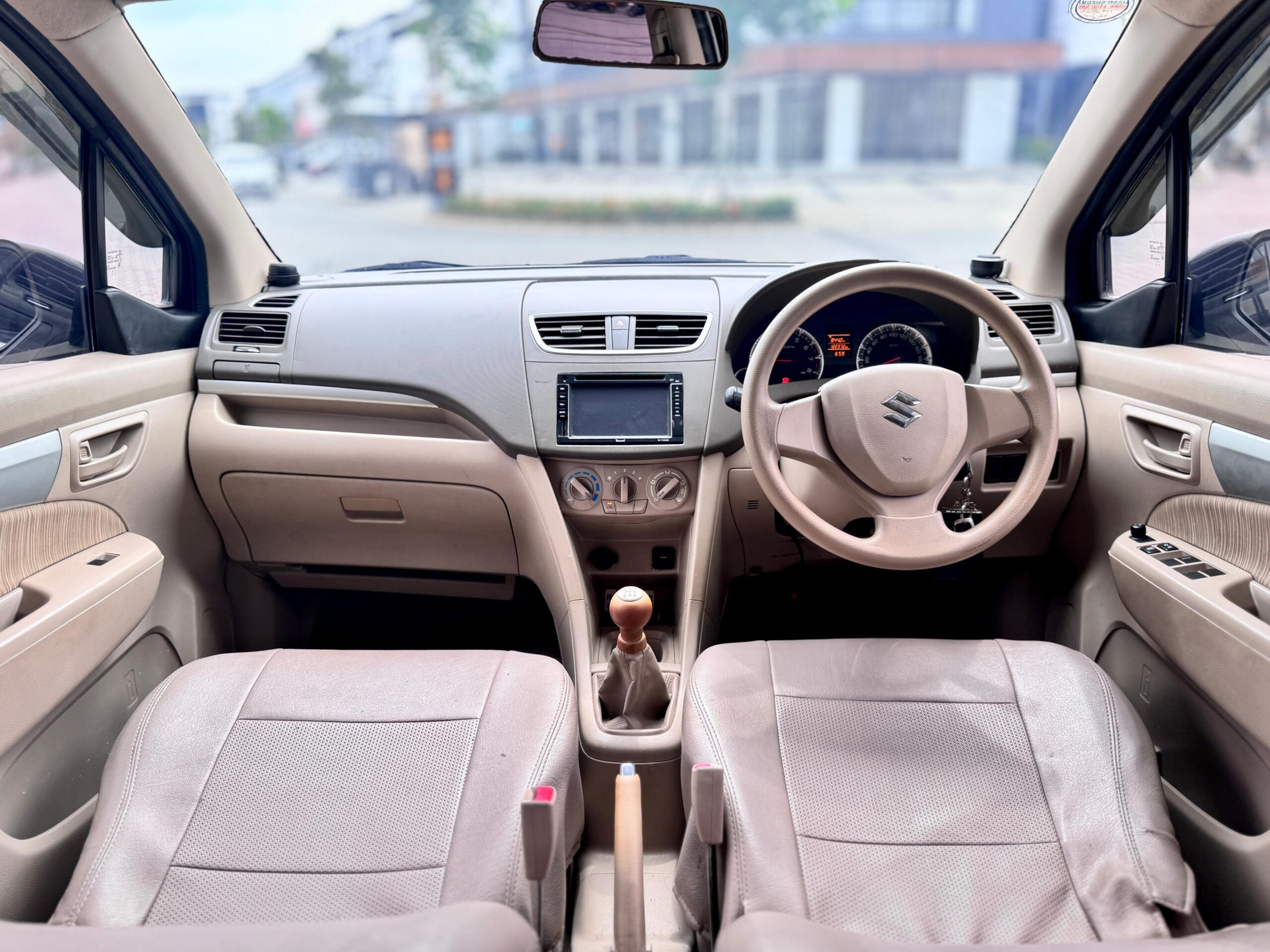 ERTIGA GL MT PUTIH 2013 - Gambar 9