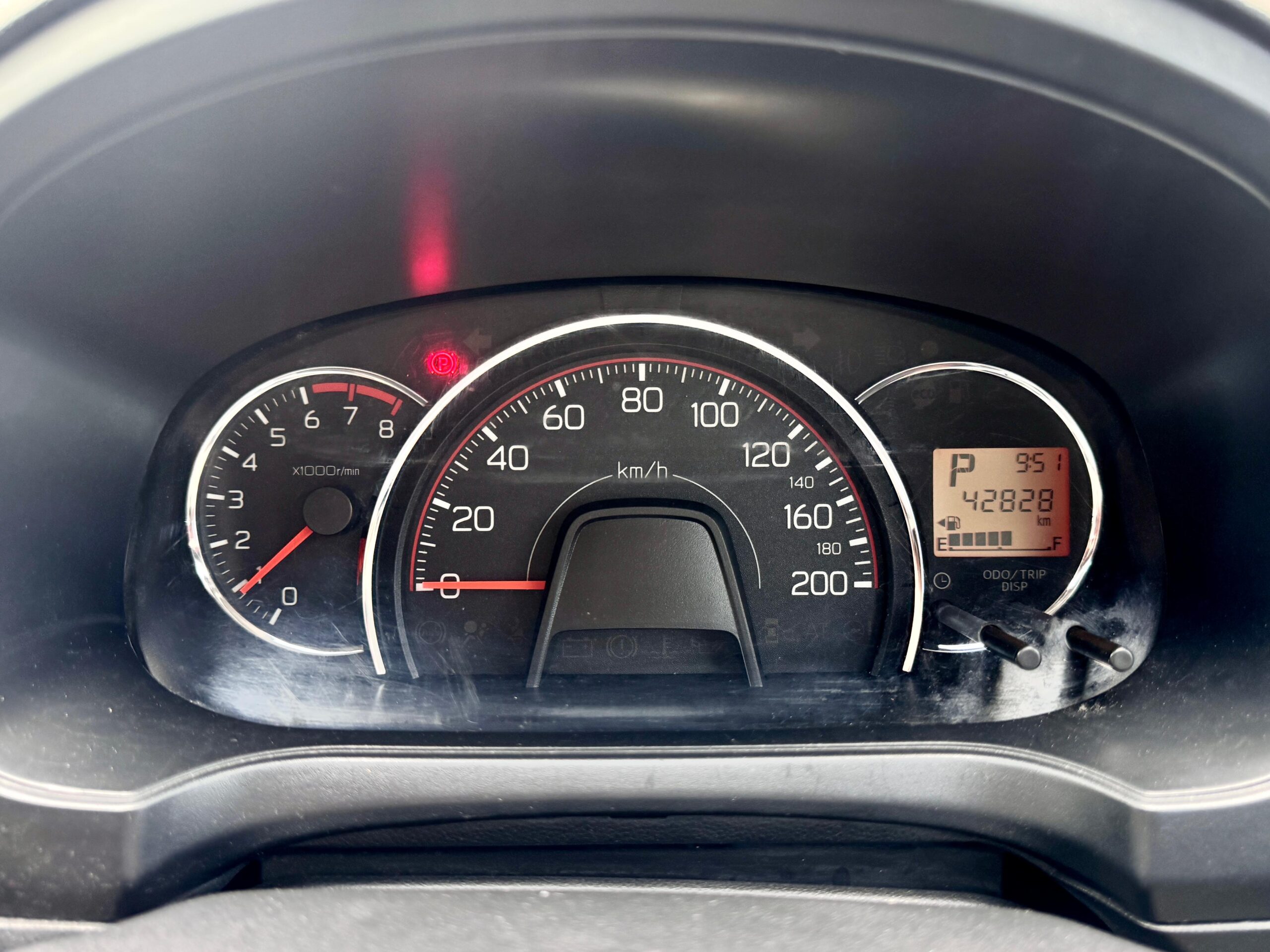 AGYA GR SPORT AT HITAM 2022 - Gambar 8