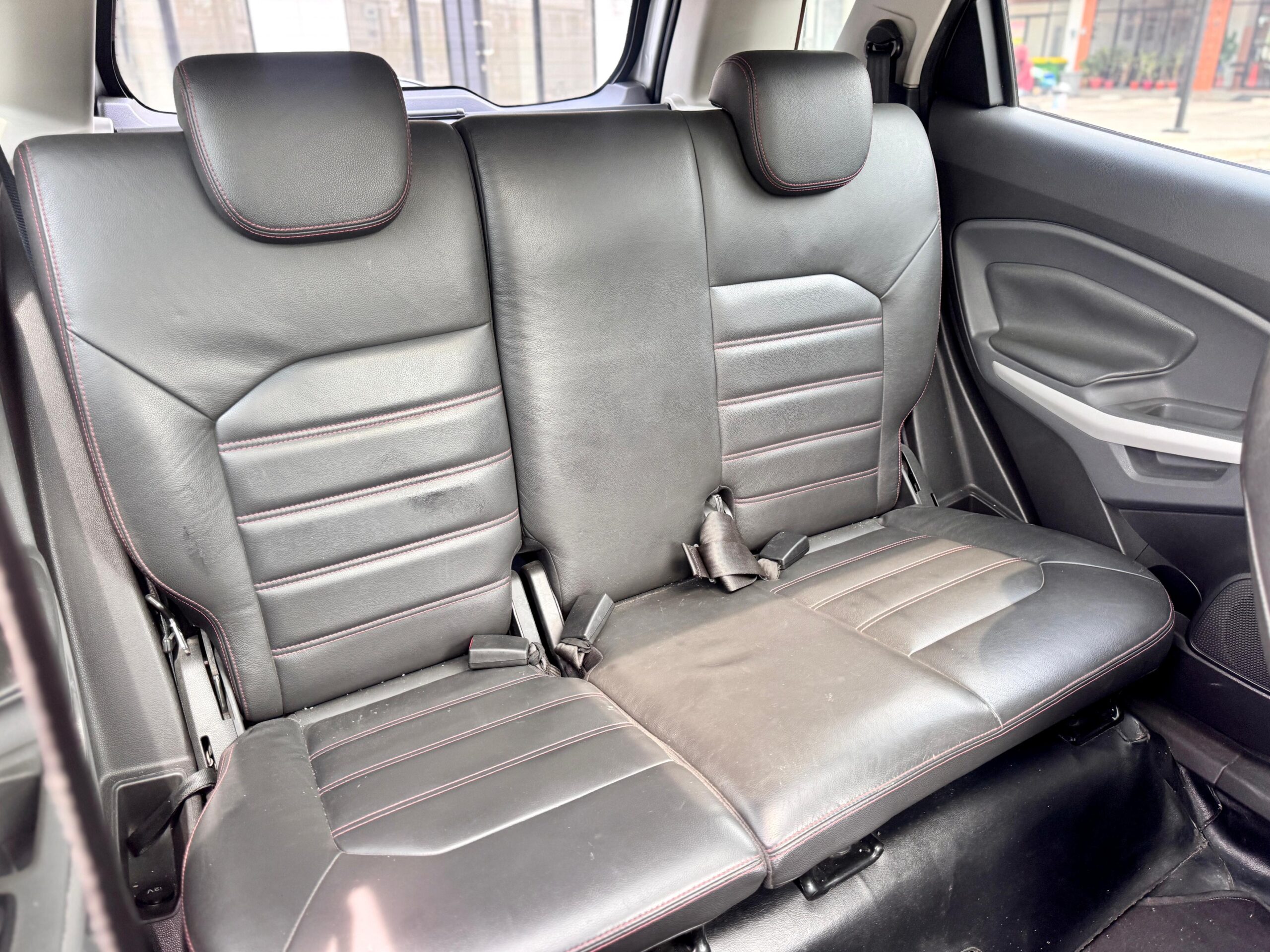 ECOSPORT TITANIUM AT SILVER 2014 - Gambar 13