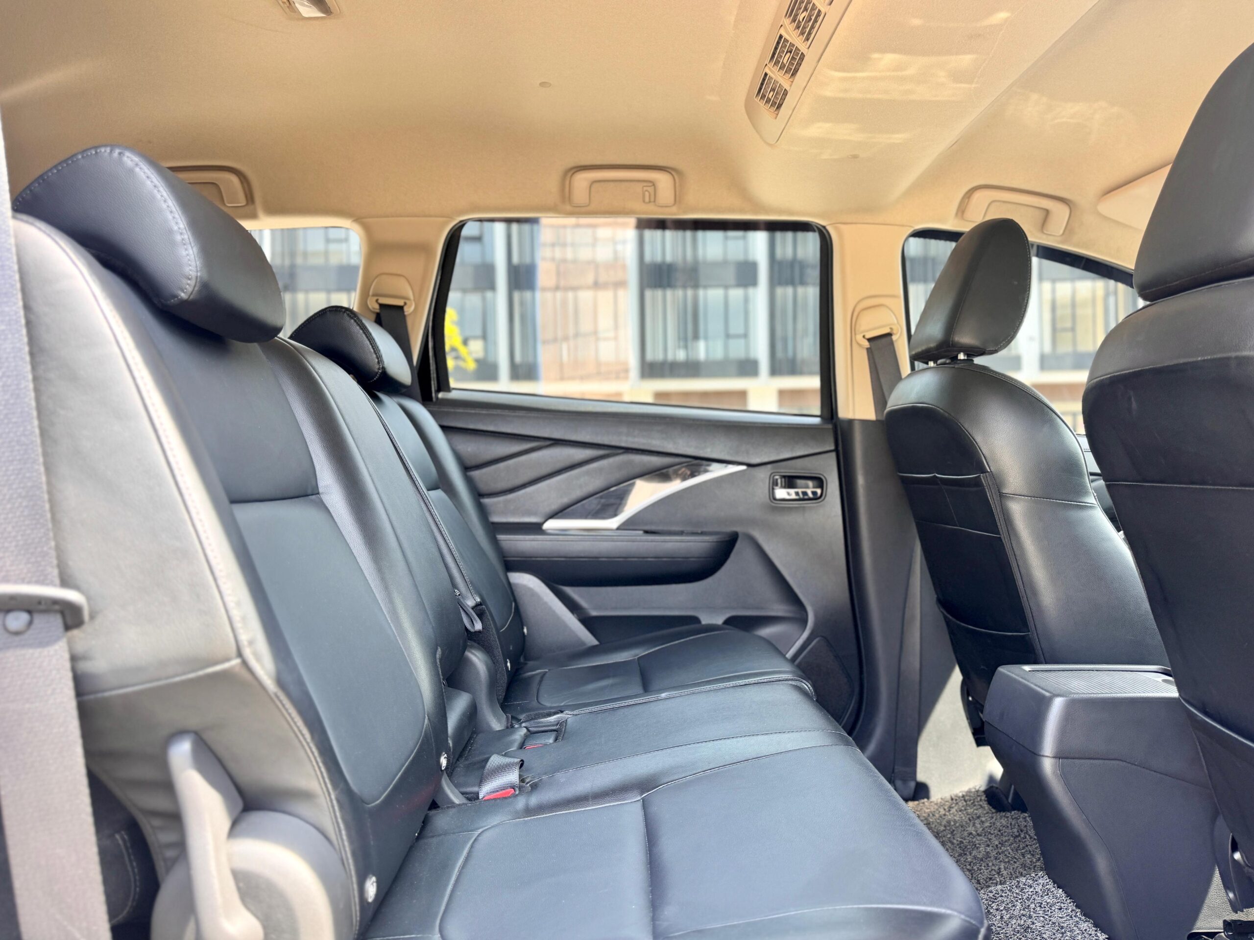 LIVINA VL AT HITAM 2021 - Gambar 14