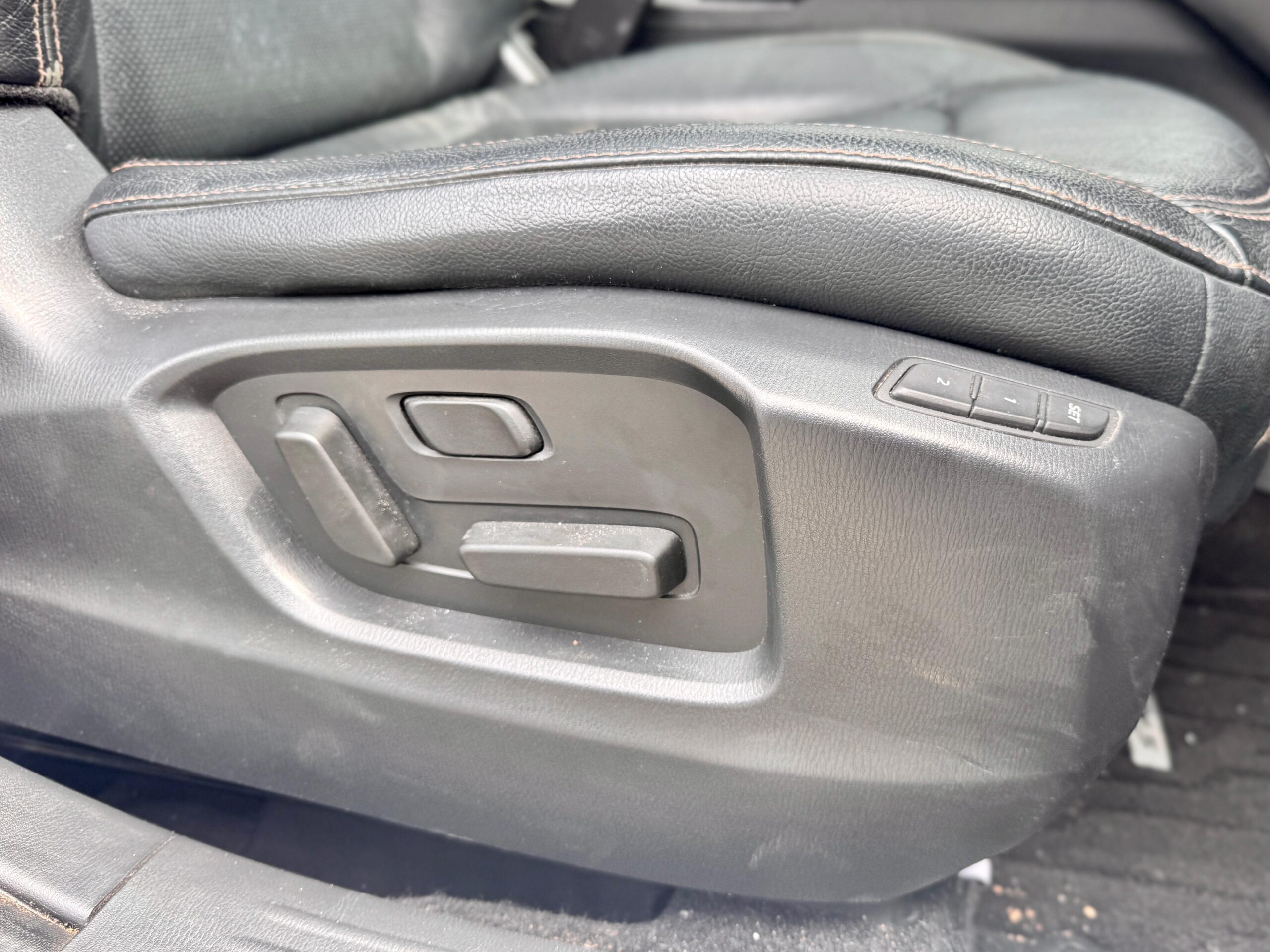 MAZDA CX5 2.5 ELITE AT ABU 2018 - Gambar 16