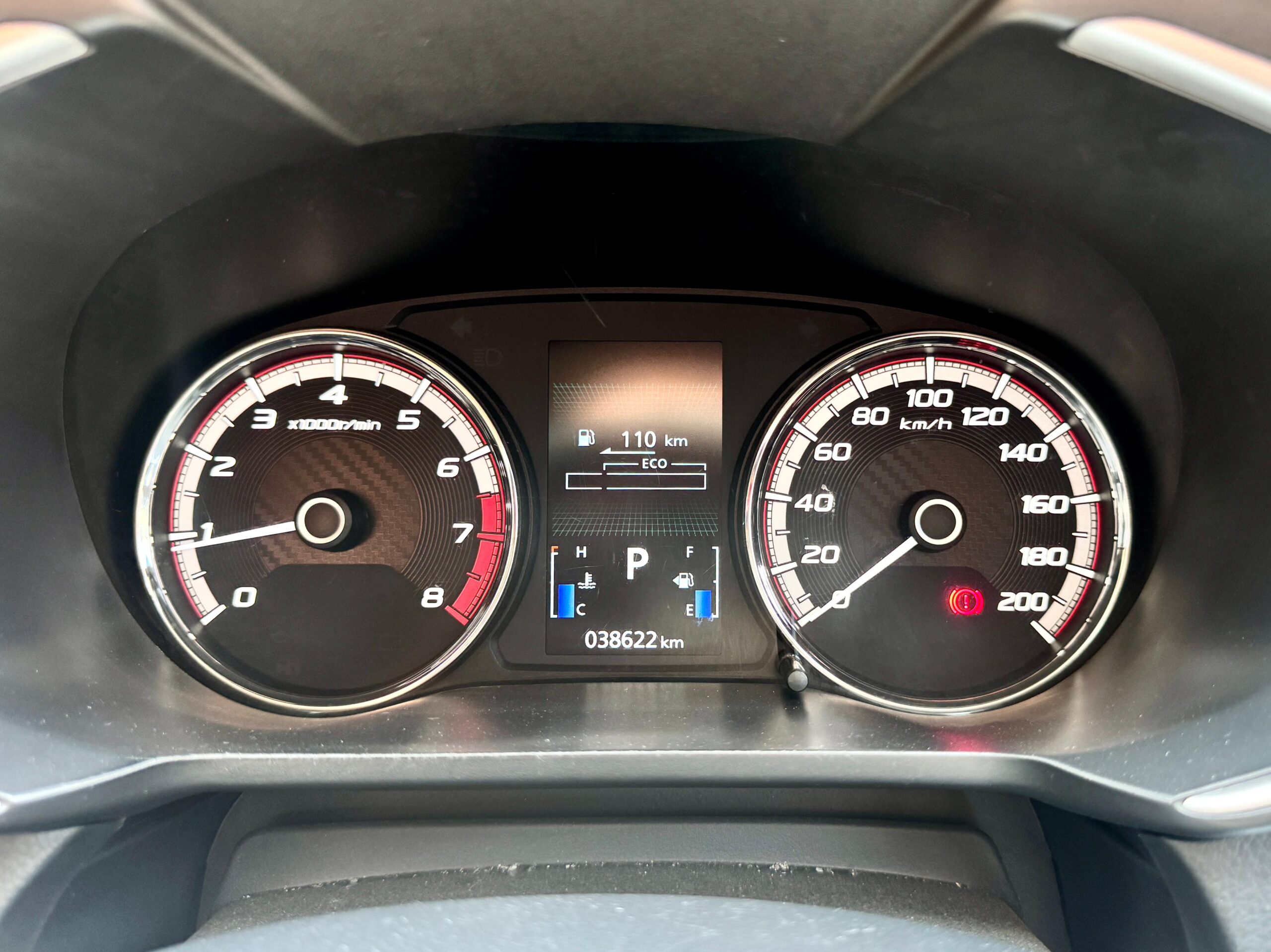 LIVINA VL AT HITAM 2021 - Gambar 8