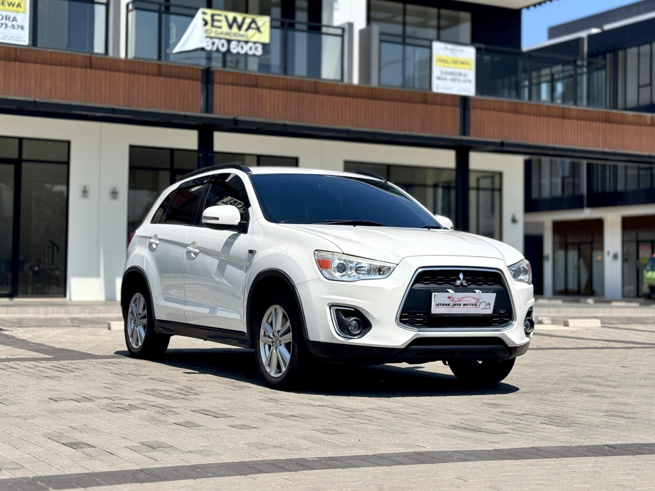 OUTLANDER 2.0 GLS AT PUTIH 2014 - Gambar 3