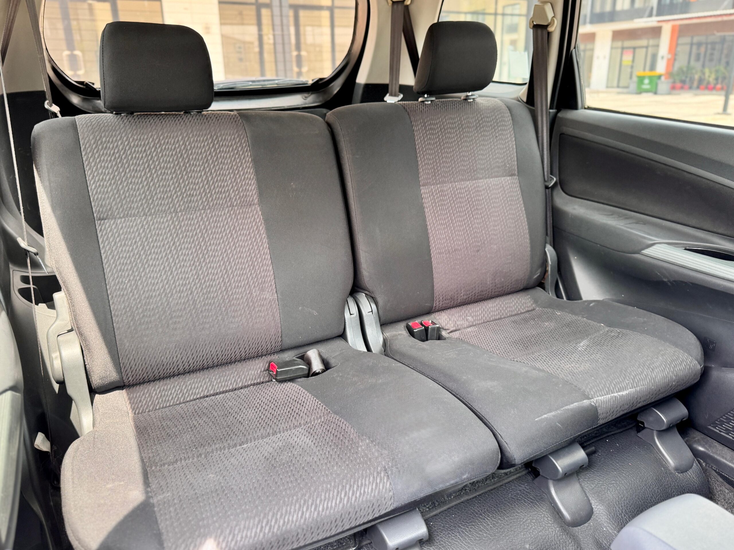 AVANZA VELOZ 1.5 AT HITAM 2012 - Gambar 13