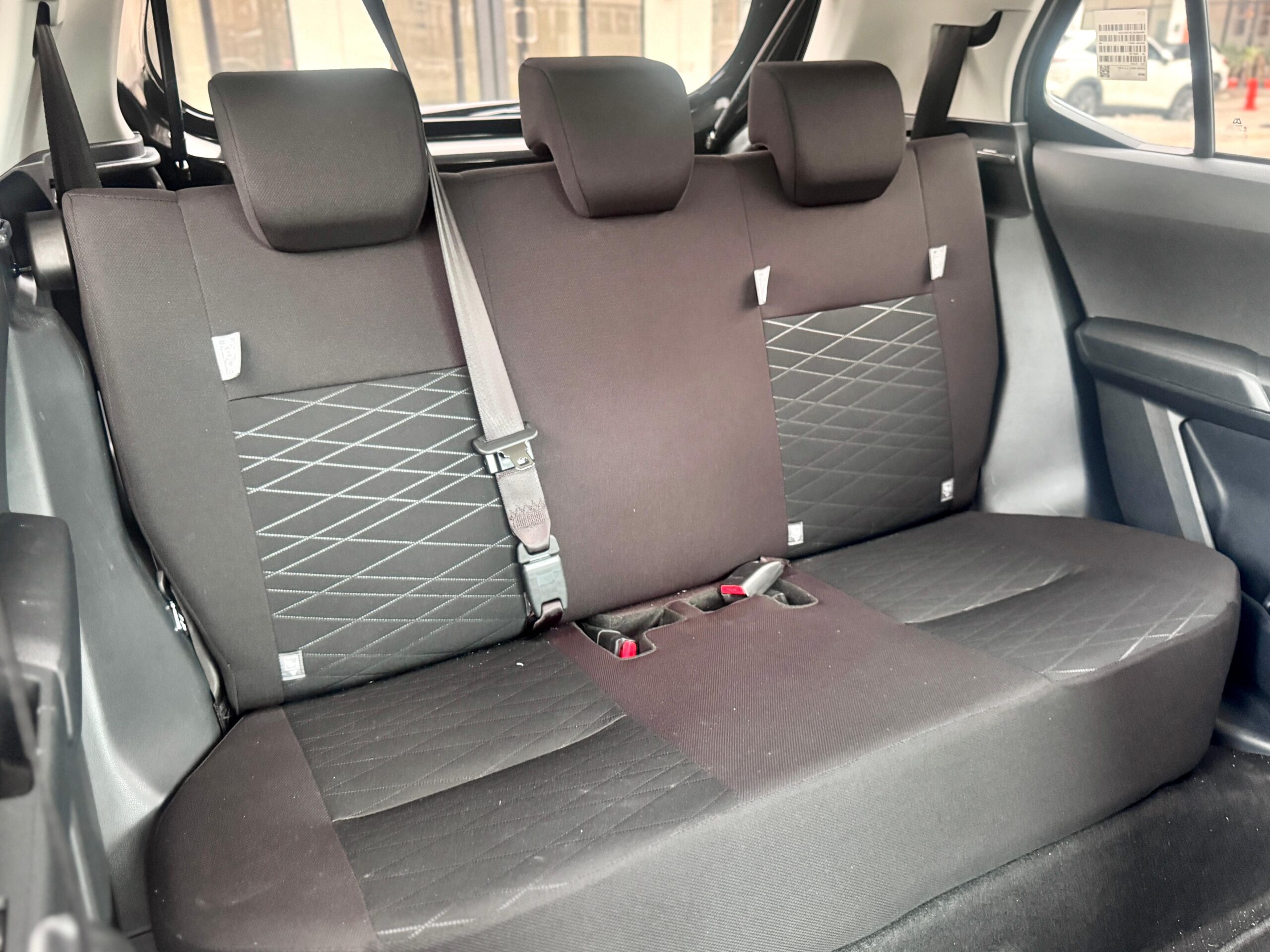 AGYA 1.2 G MT HITAM 2024 - Gambar 14