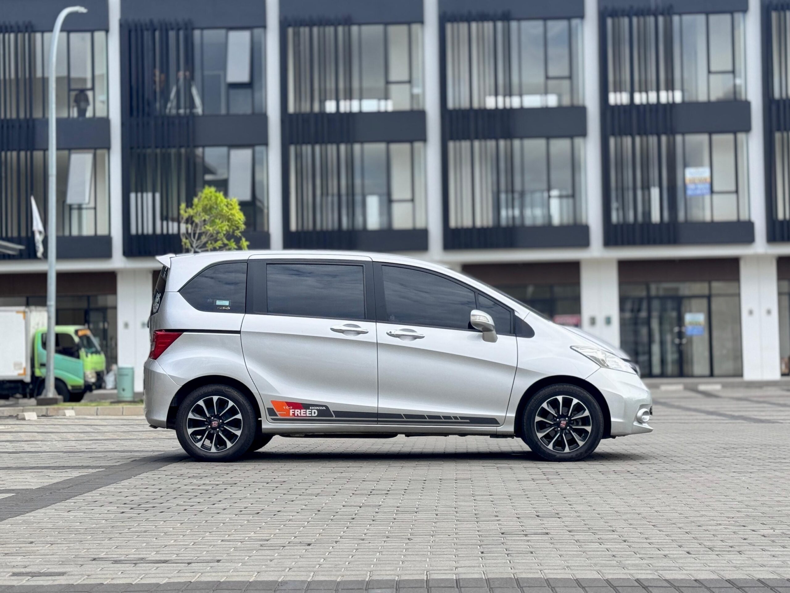 FREED S AT SILVER (ACDB) 2013 - Gambar 7