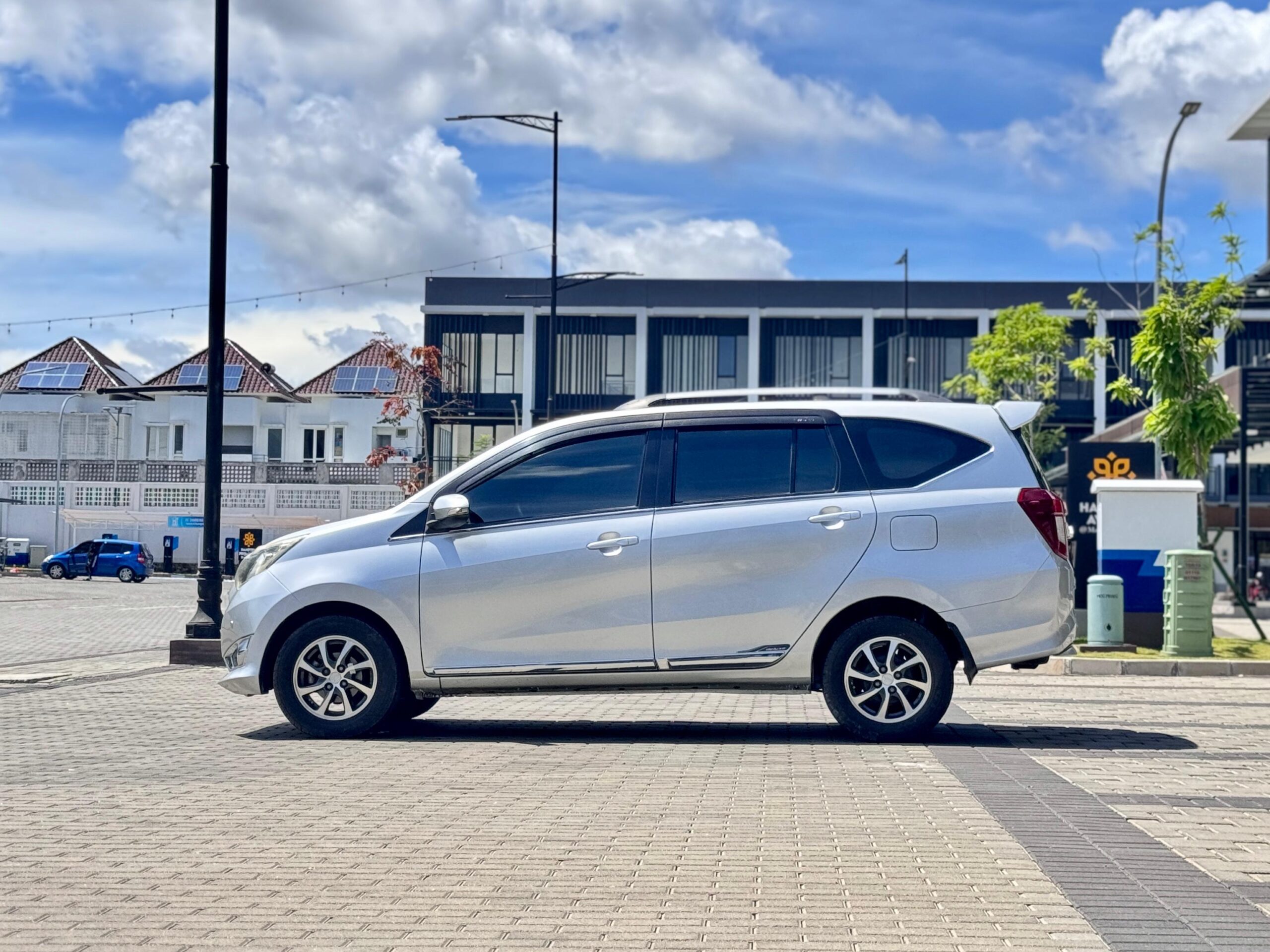 SIGRA R DELUXE AT SILVER 2018 - Gambar 7