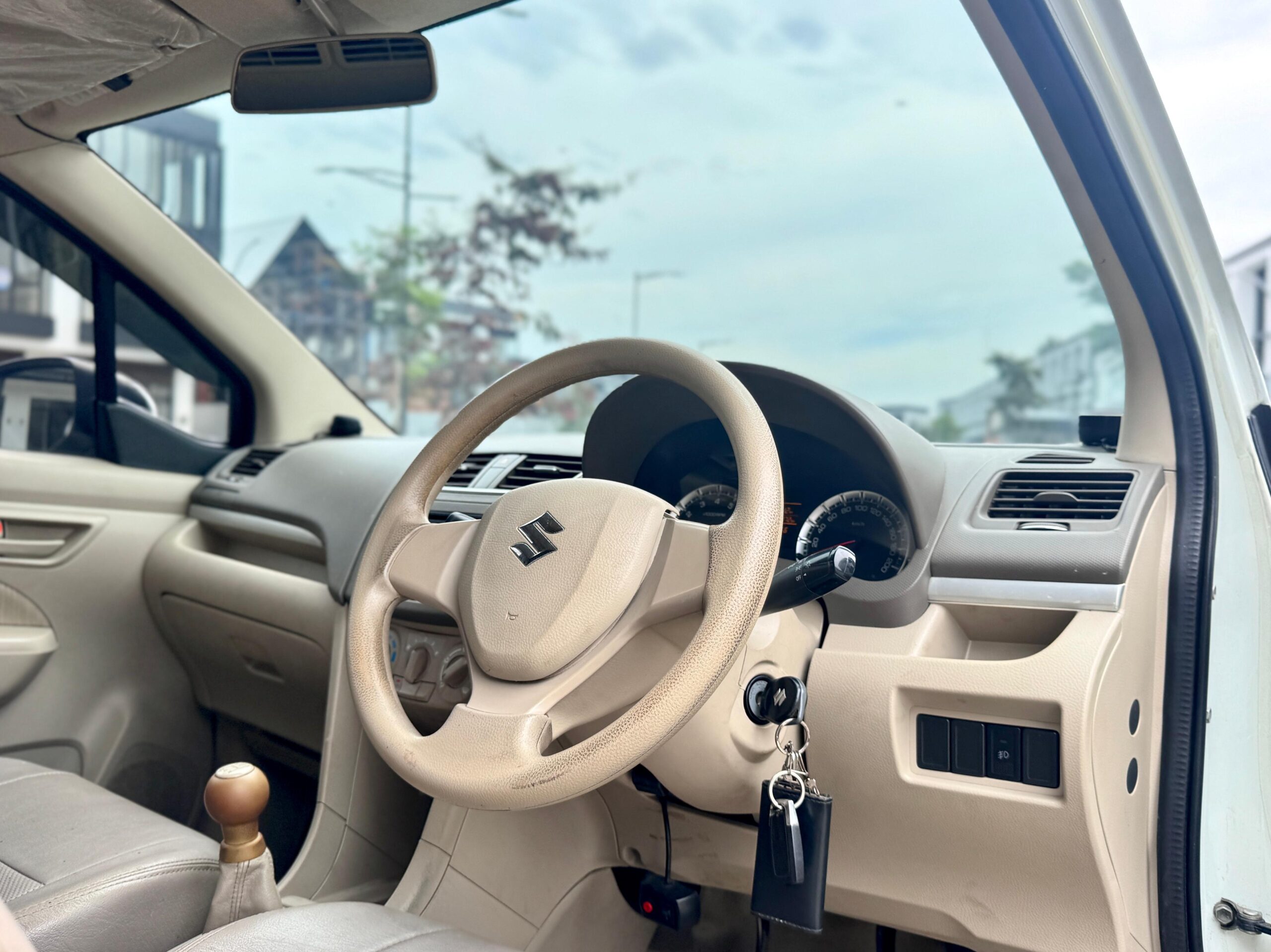 ERTIGA GL MT PUTIH 2013 - Gambar 11