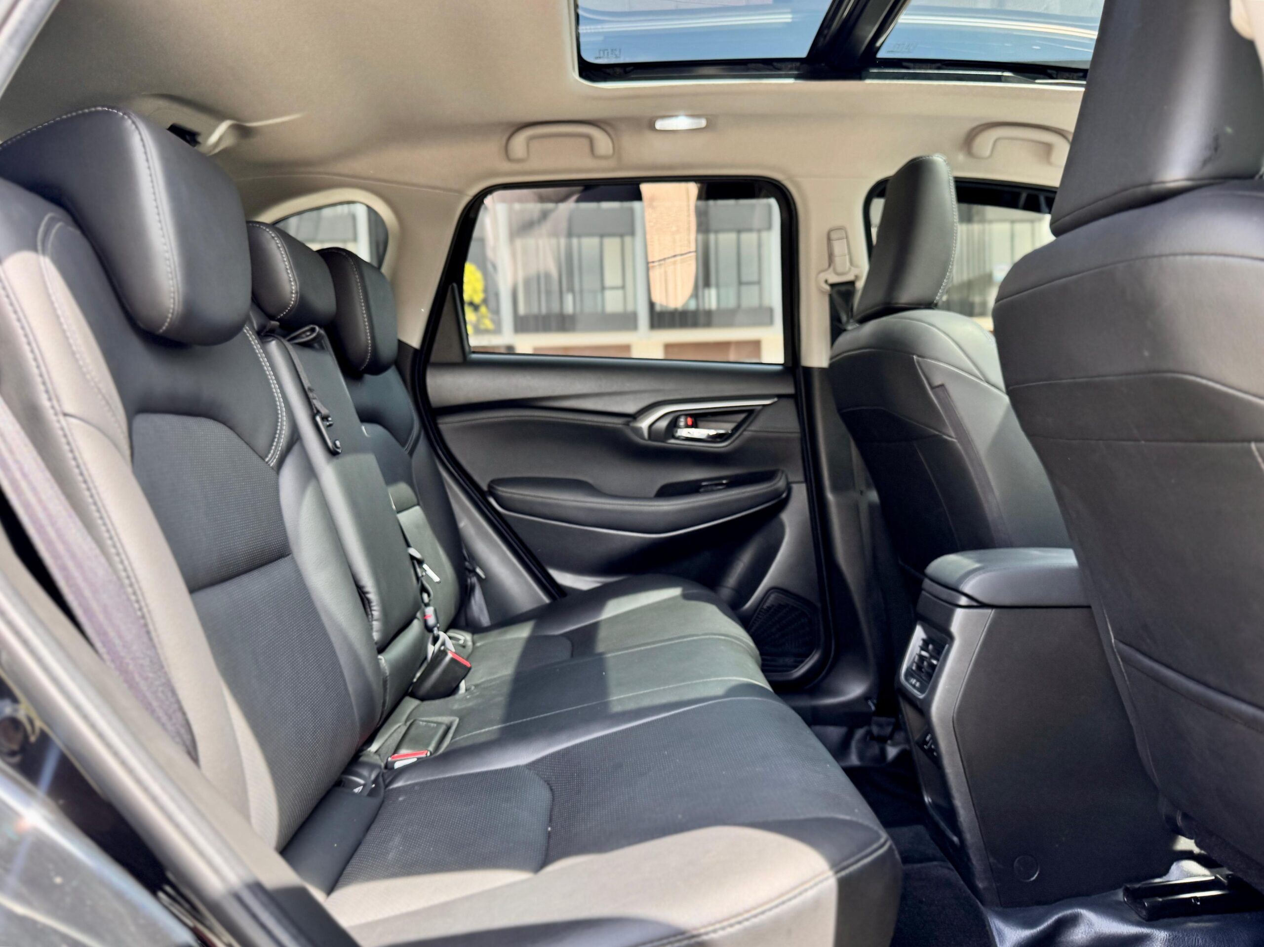 GRAND VITARA GX AT HITAM 2024 - Gambar 15