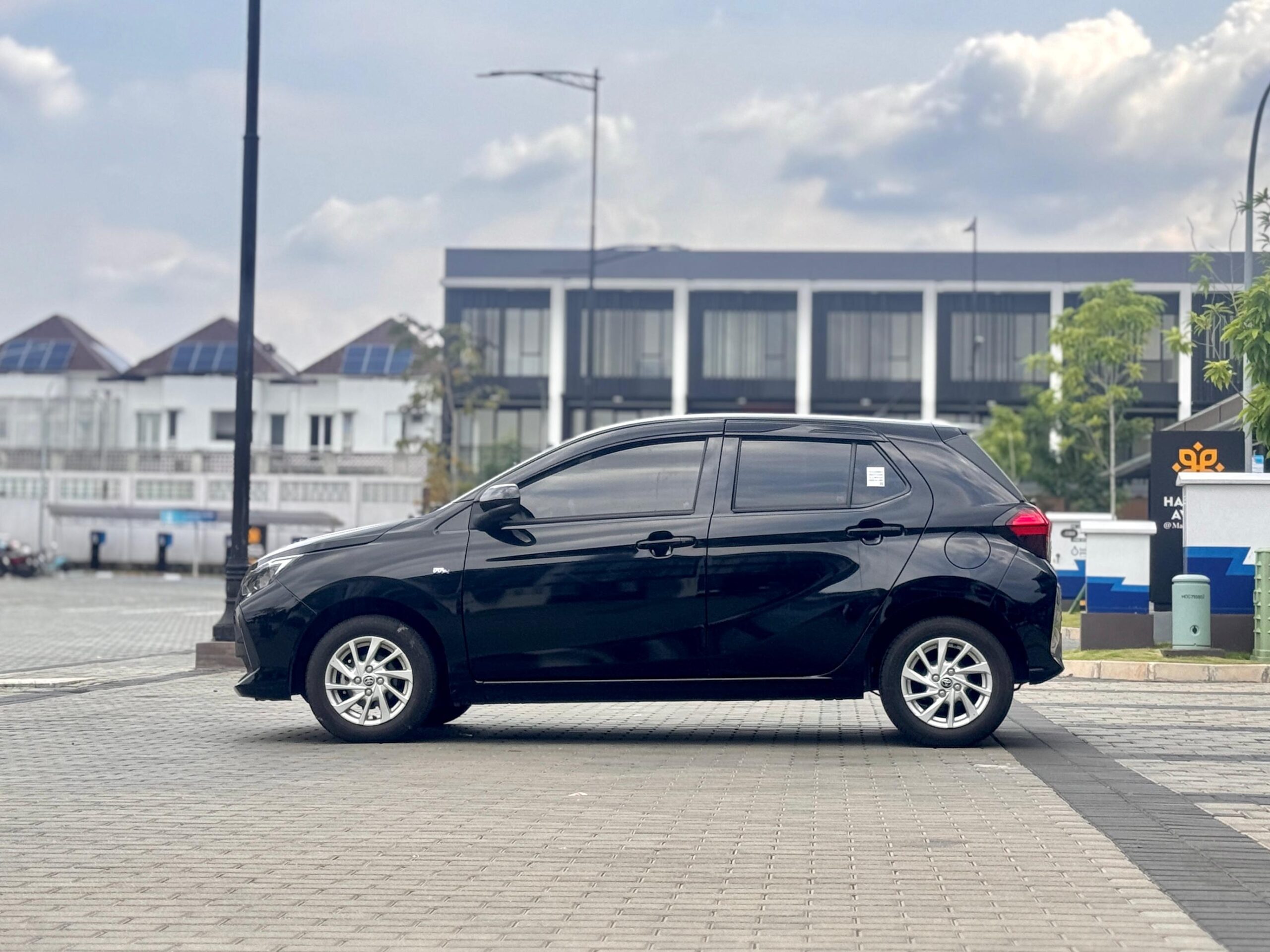 AGYA 1.2 G MT HITAM 2024 - Gambar 7