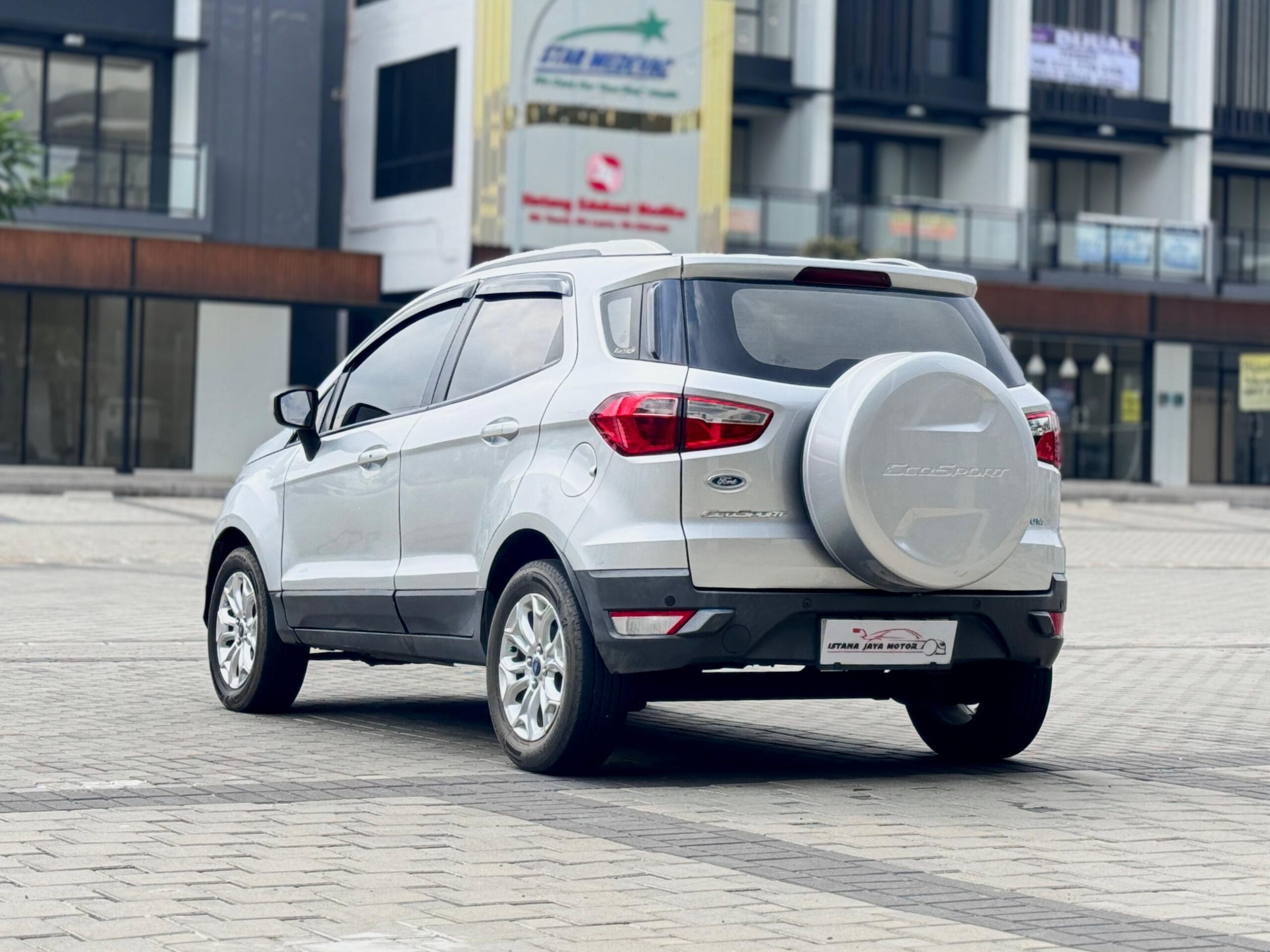 ECOSPORT TITANIUM AT SILVER 2014 - Gambar 4