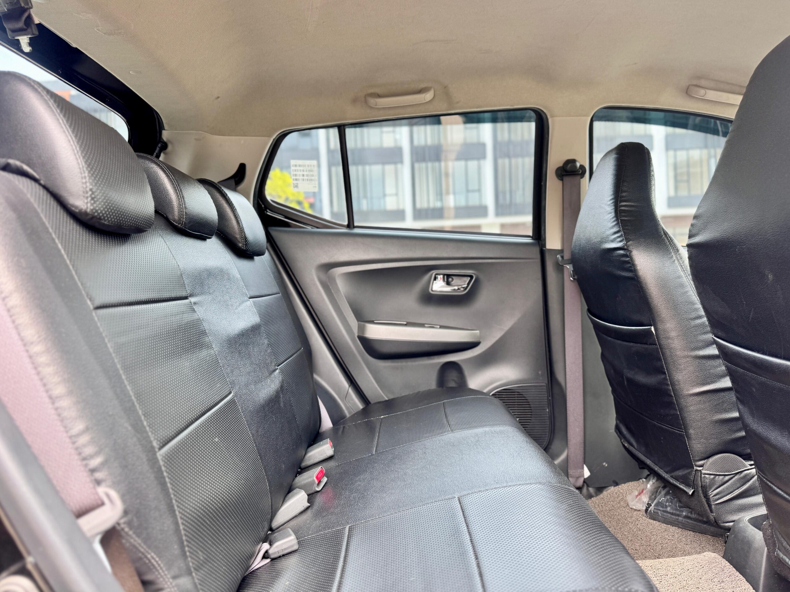 AGYA GR SPORT AT HITAM 2022 - Gambar 14