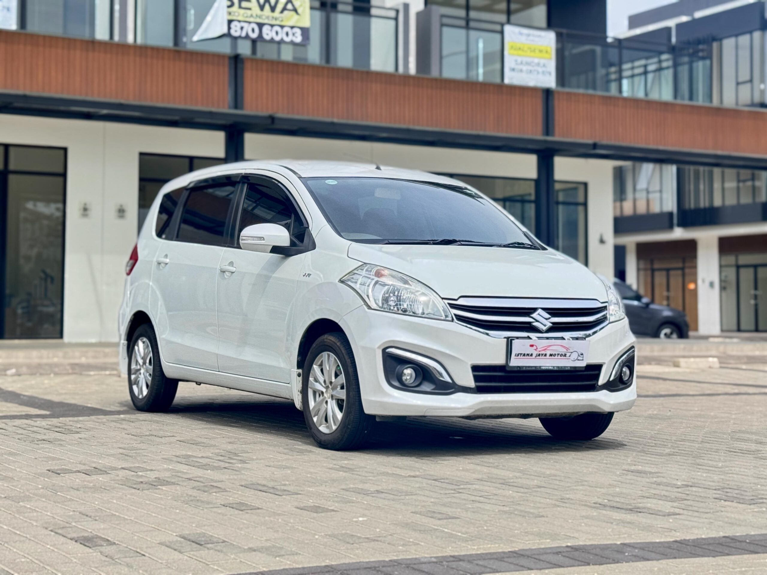 ERTIGA GX AT PUTIH 2016 - Gambar 2