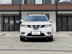 XTRAIL 2.5 AT PUTIH 2015