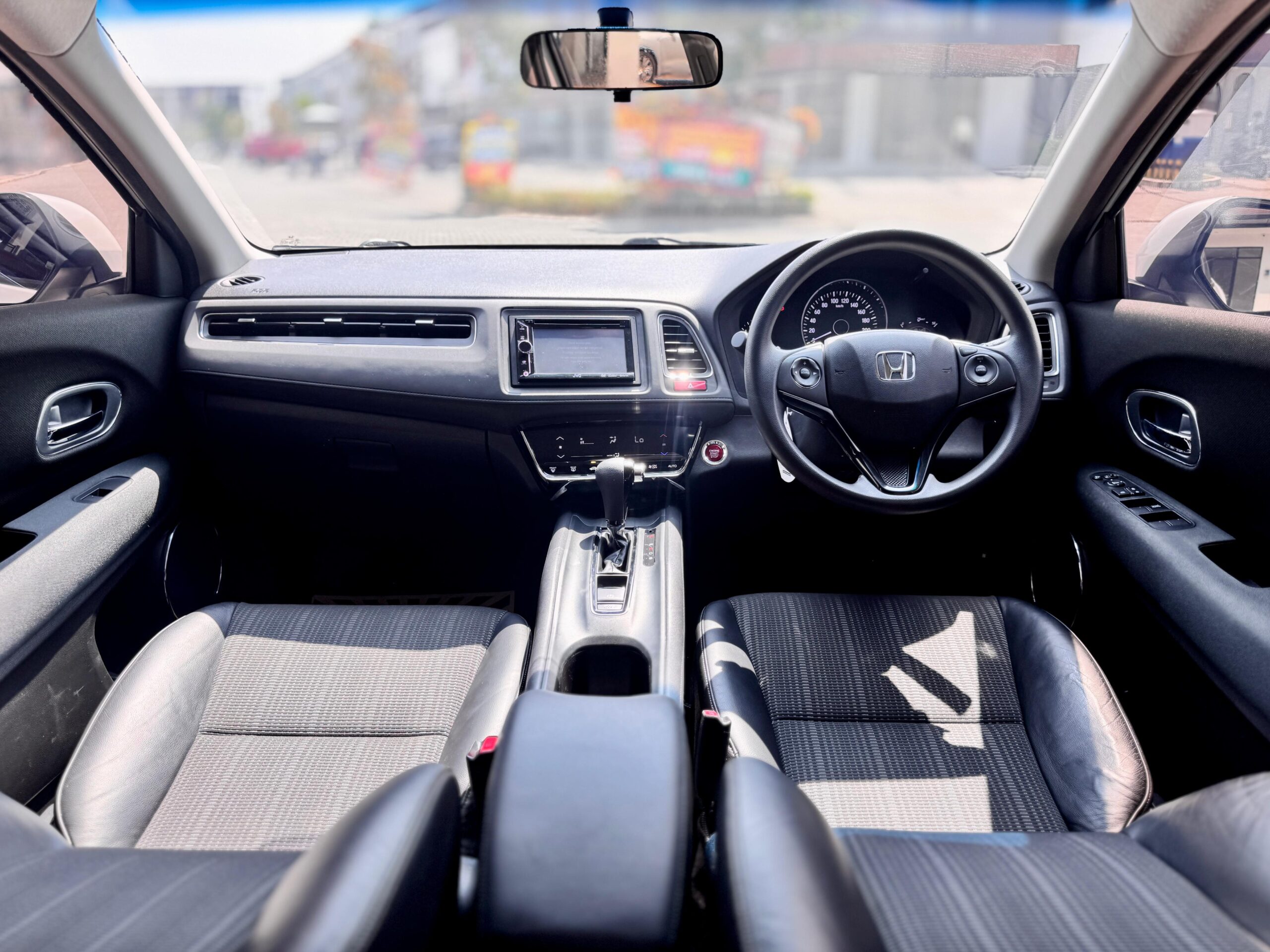 HRV E AT PUTIH 2015 - Gambar 10