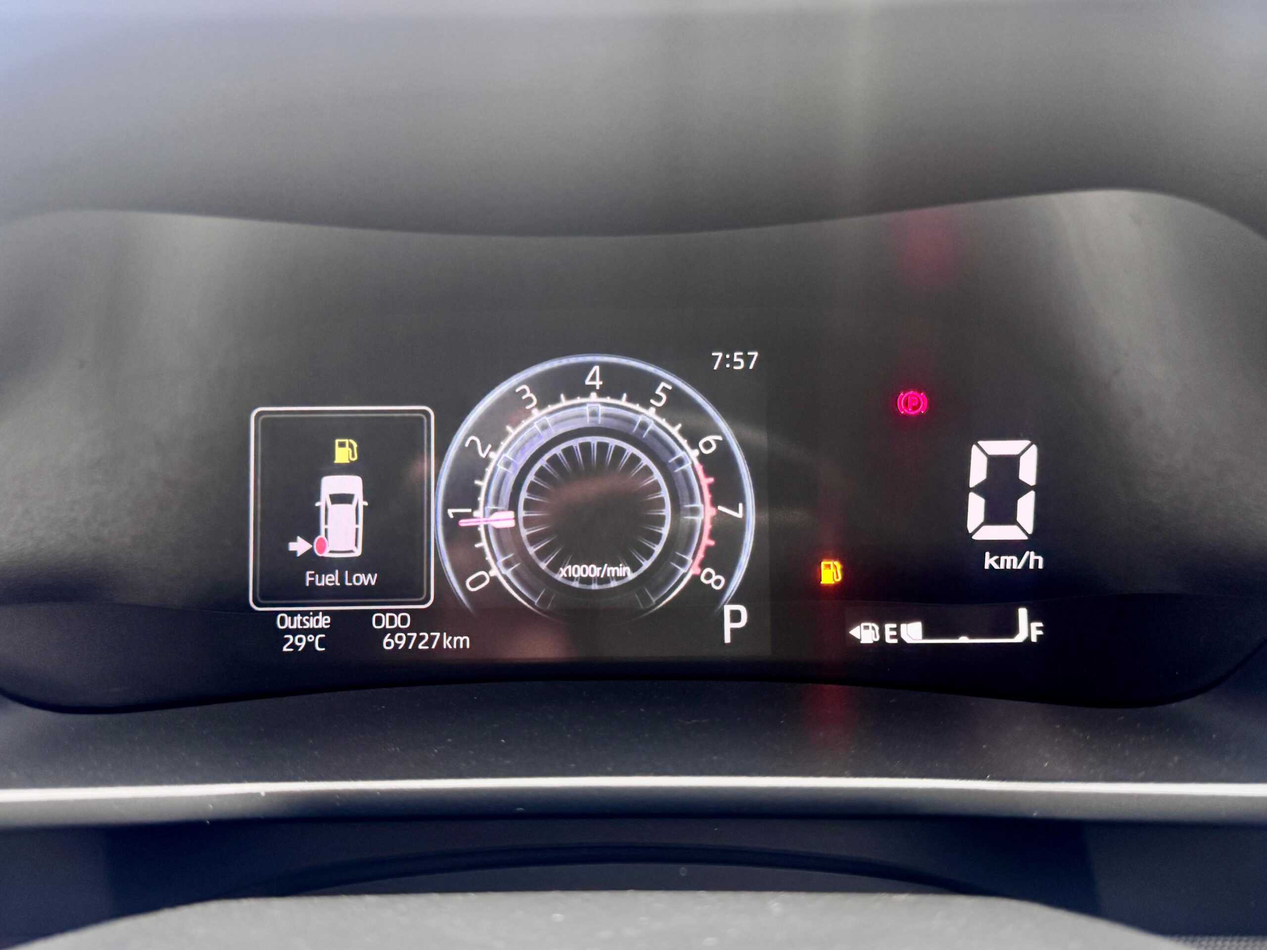 RAIZE 1.0 GR SPORT TSS AT ABU 2021 - Gambar 8