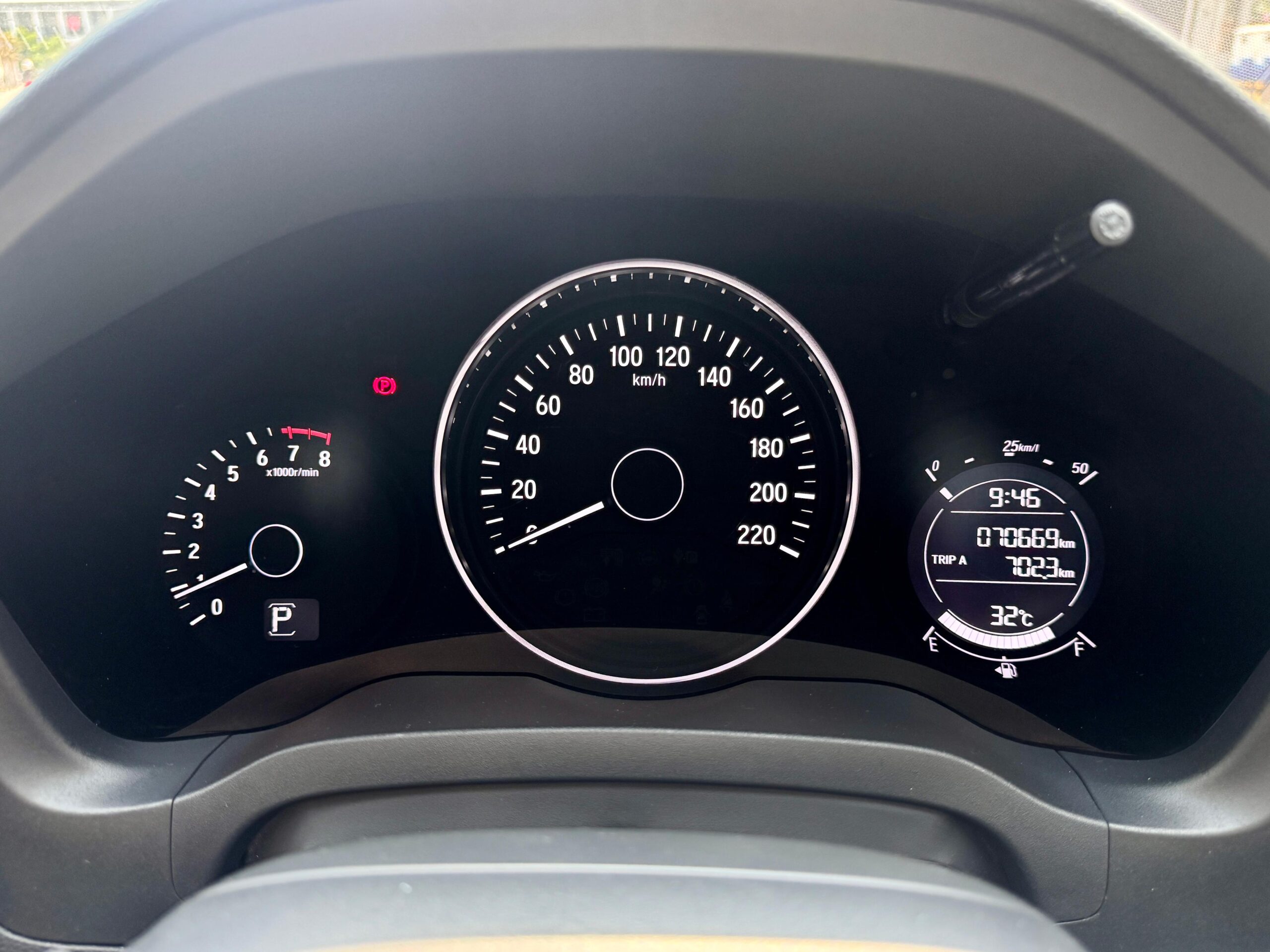 HRV E AT PUTIH 2015 - Gambar 8