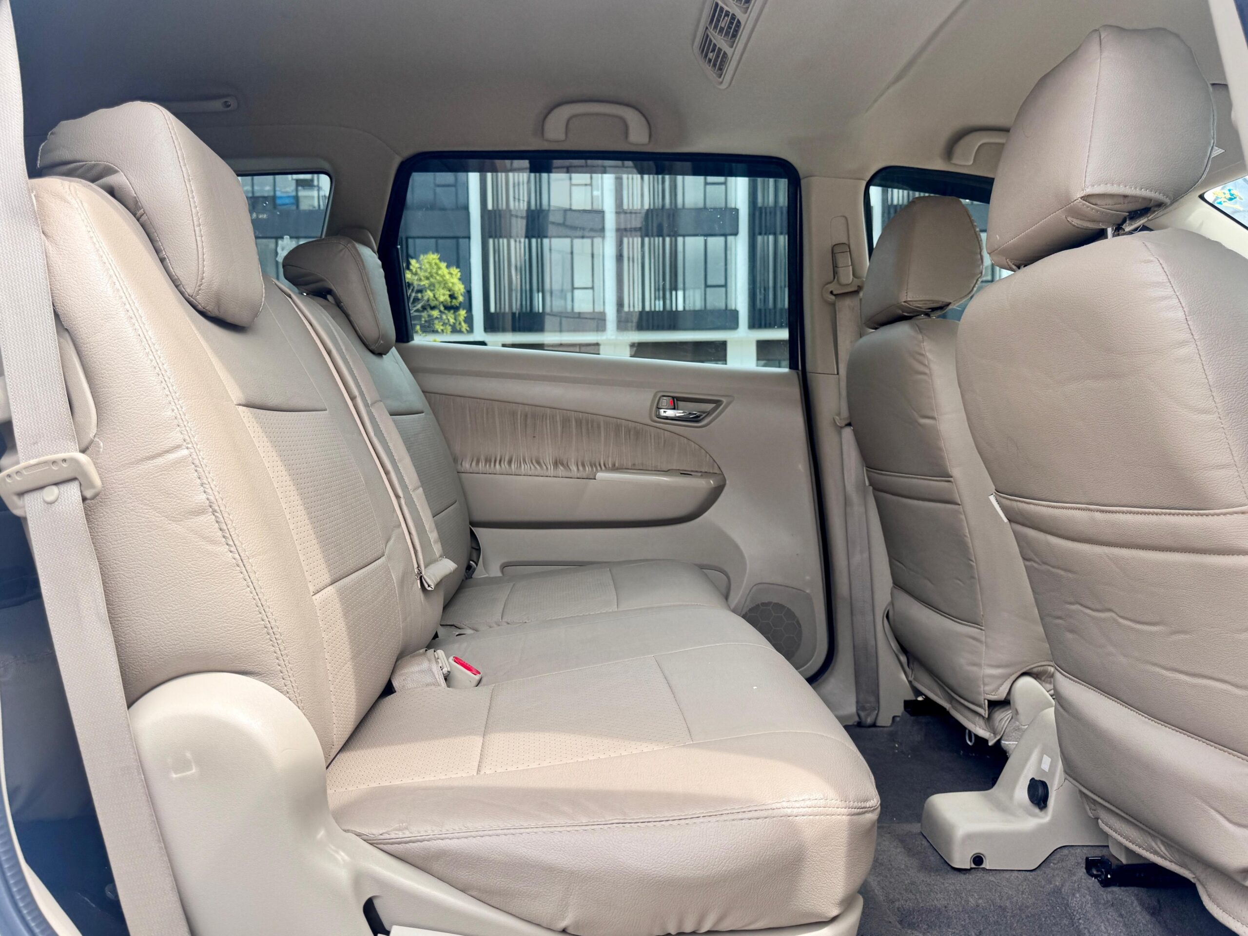 ERTIGA GX AT PUTIH 2016 - Gambar 13