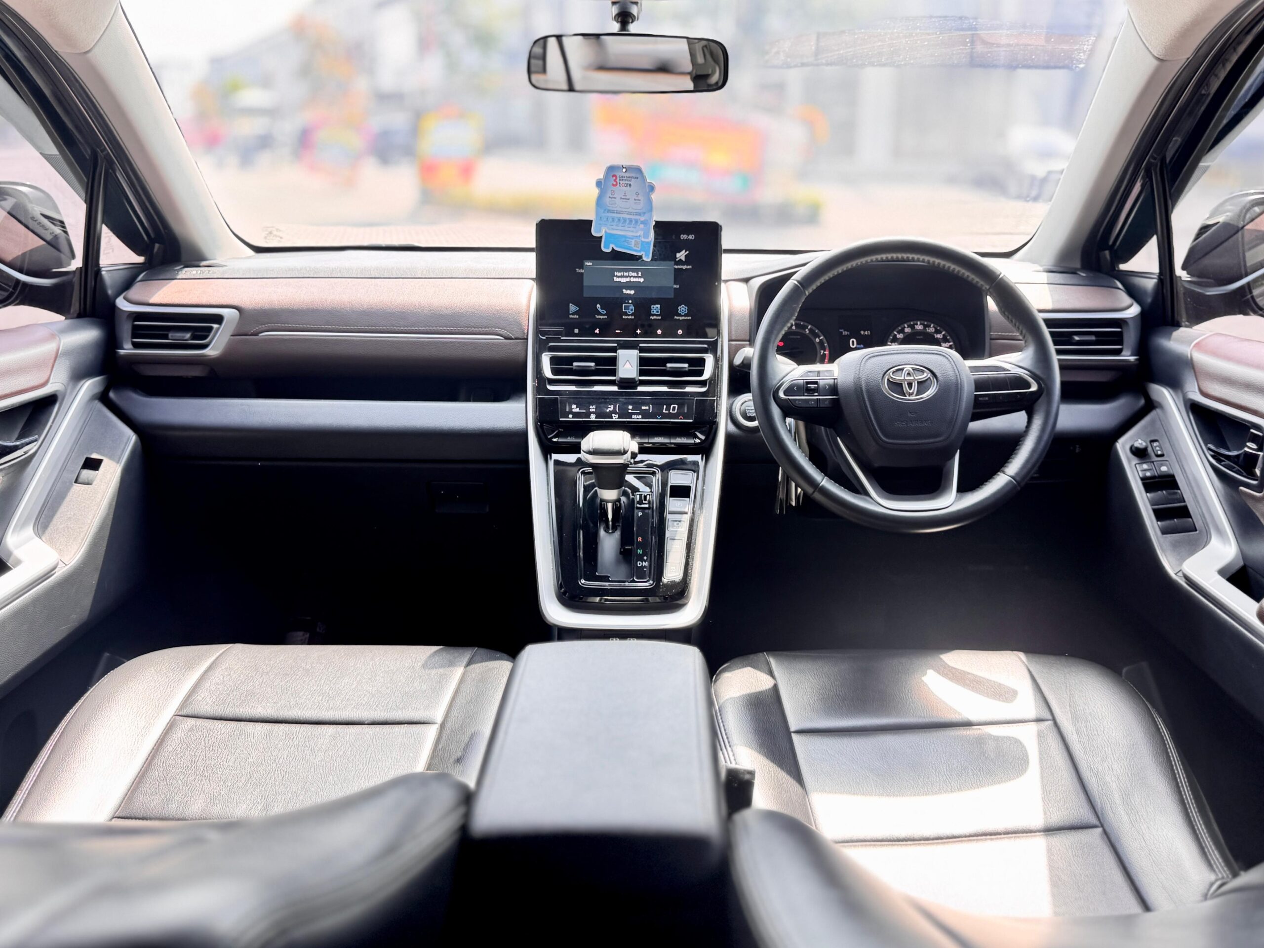 INNOVA ZENIX 2.0 V AT ABU 2022 - Gambar 9