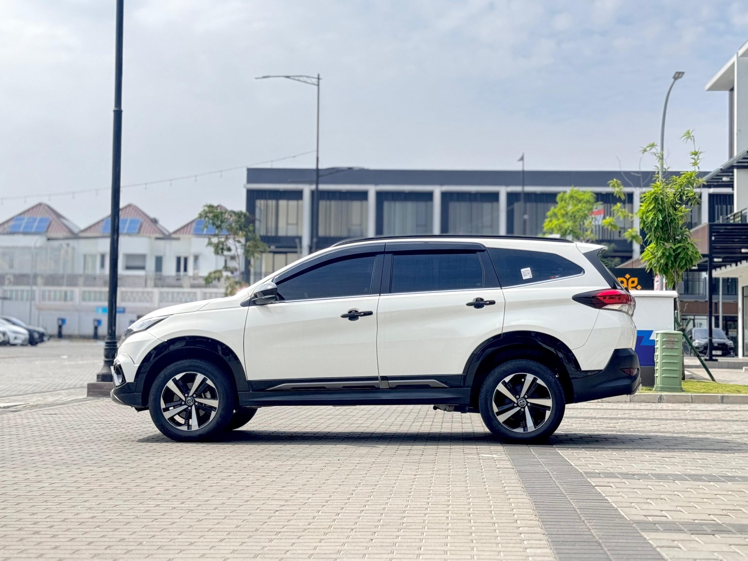 RUSH GR SPORT AT PUTIH 2024 - Gambar 6