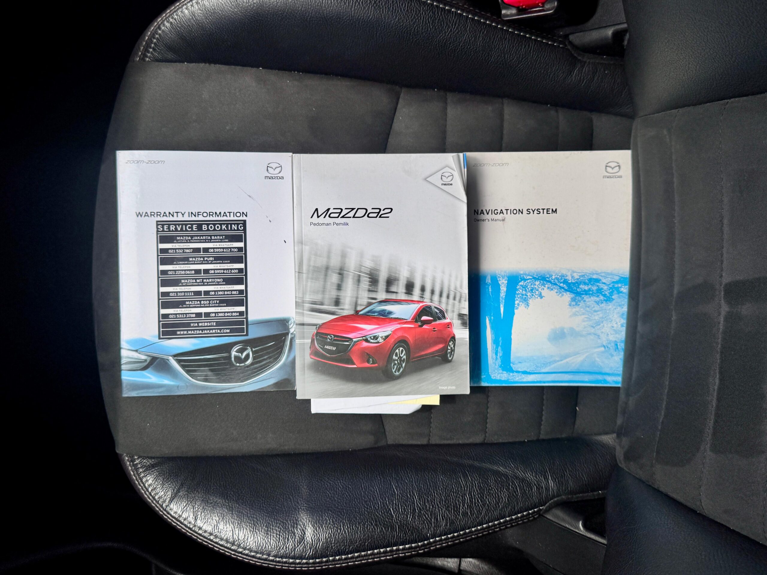 MAZDA 2 G AT HITAM 2018 - Gambar 15