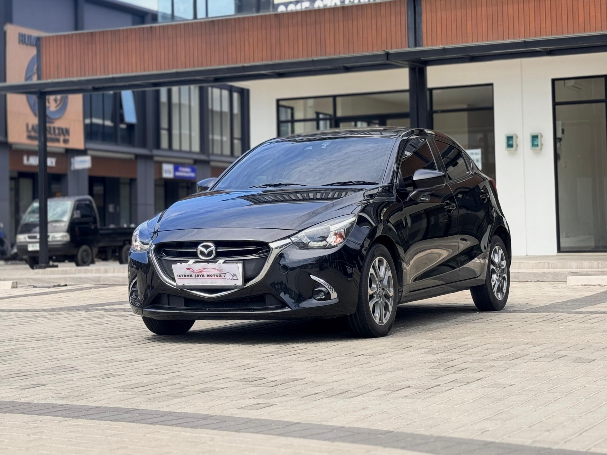 MAZDA 2 G AT HITAM 2018 - Gambar 3