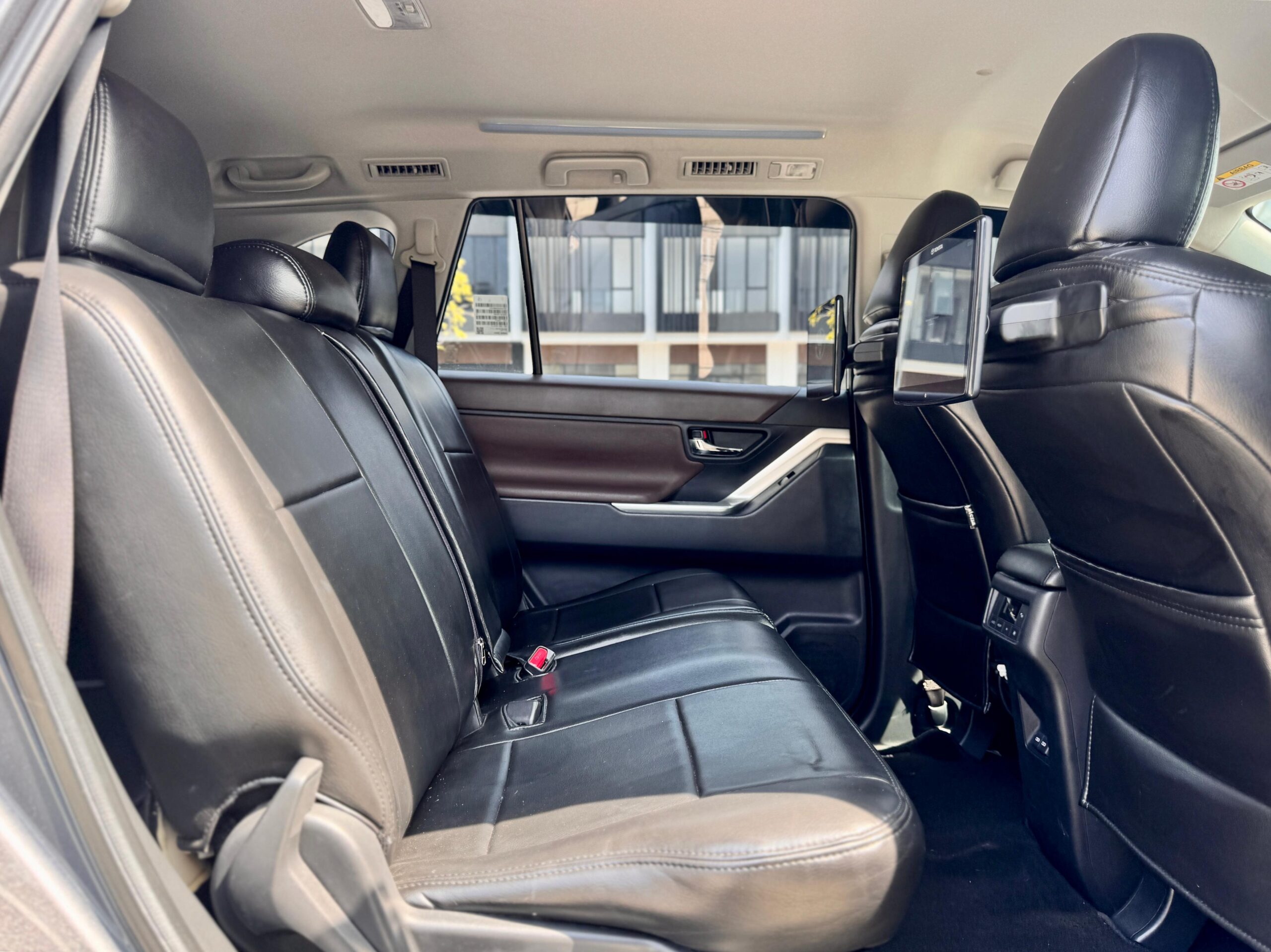 INNOVA ZENIX 2.0 V AT ABU 2022 - Gambar 14