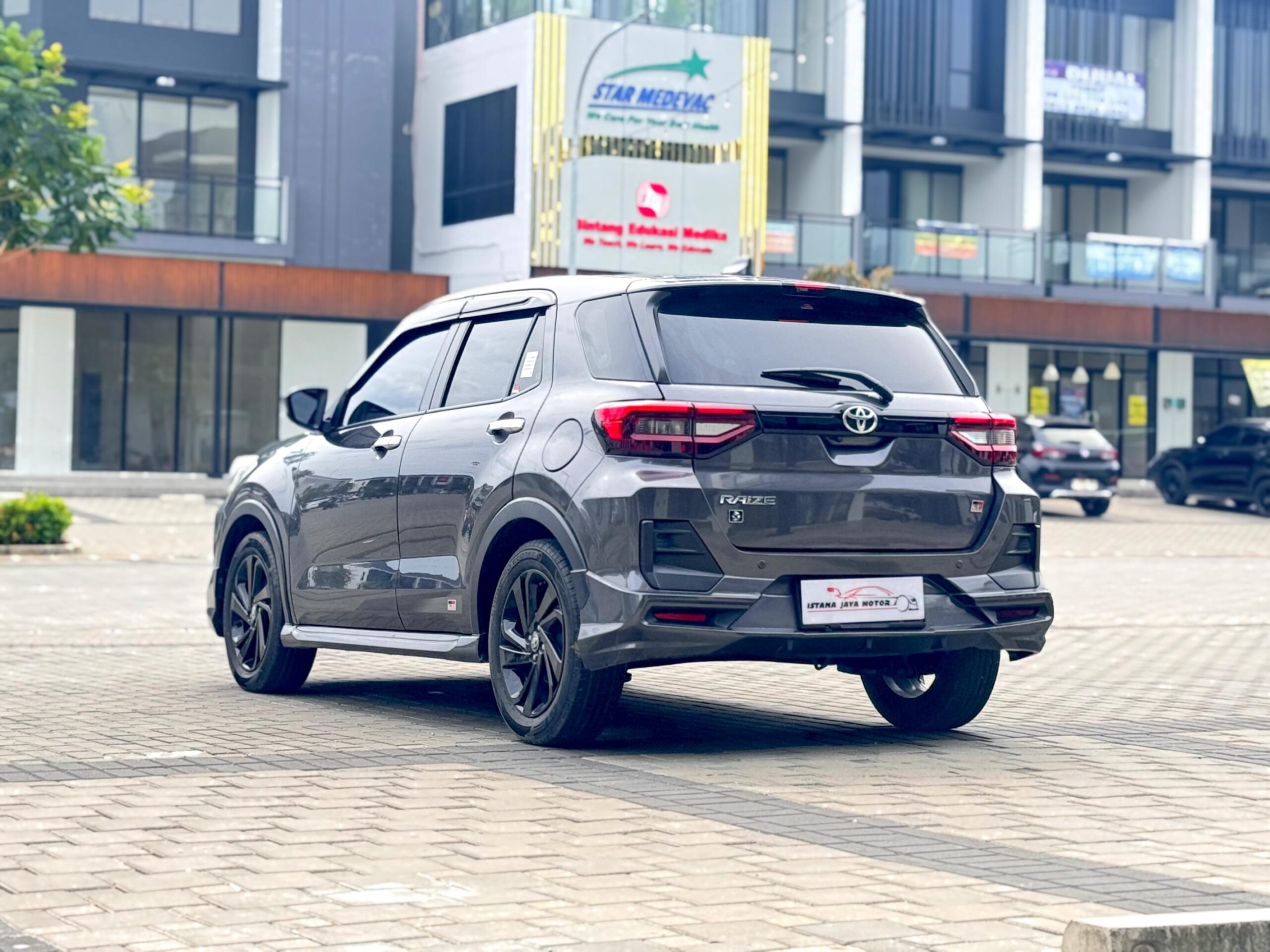 RAIZE 1.0 GR SPORT TSS AT ABU 2021 - Gambar 4