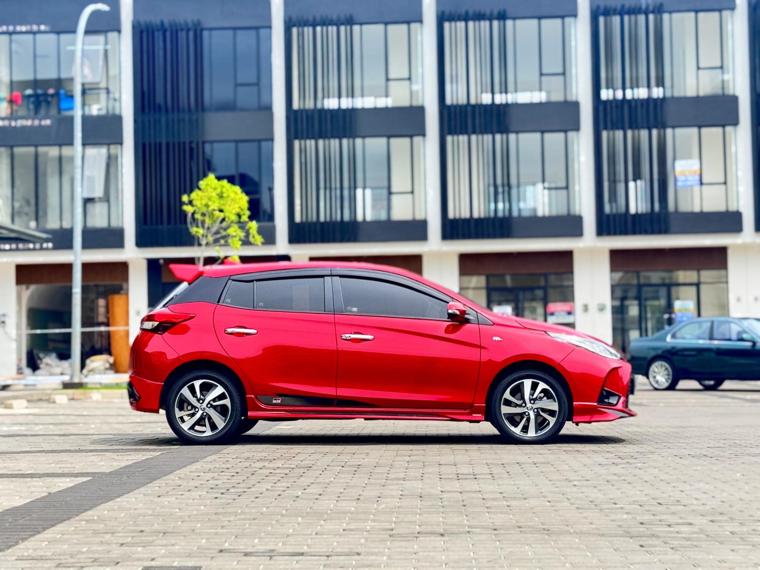 YARIS GR SPORT AT MERAH 2021 - Gambar 7