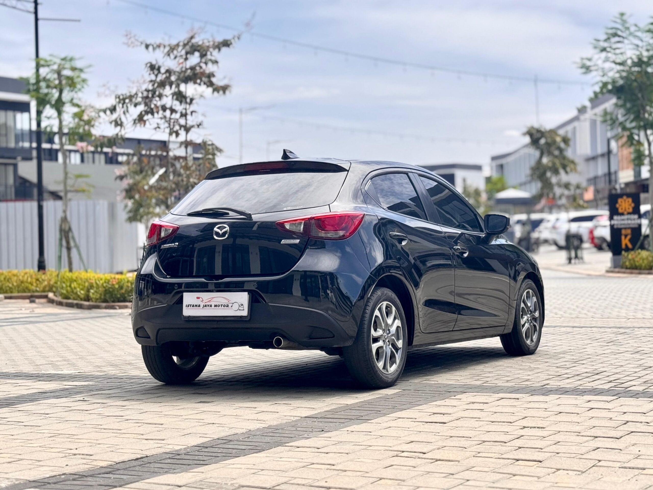MAZDA 2 G AT HITAM 2018 - Gambar 5