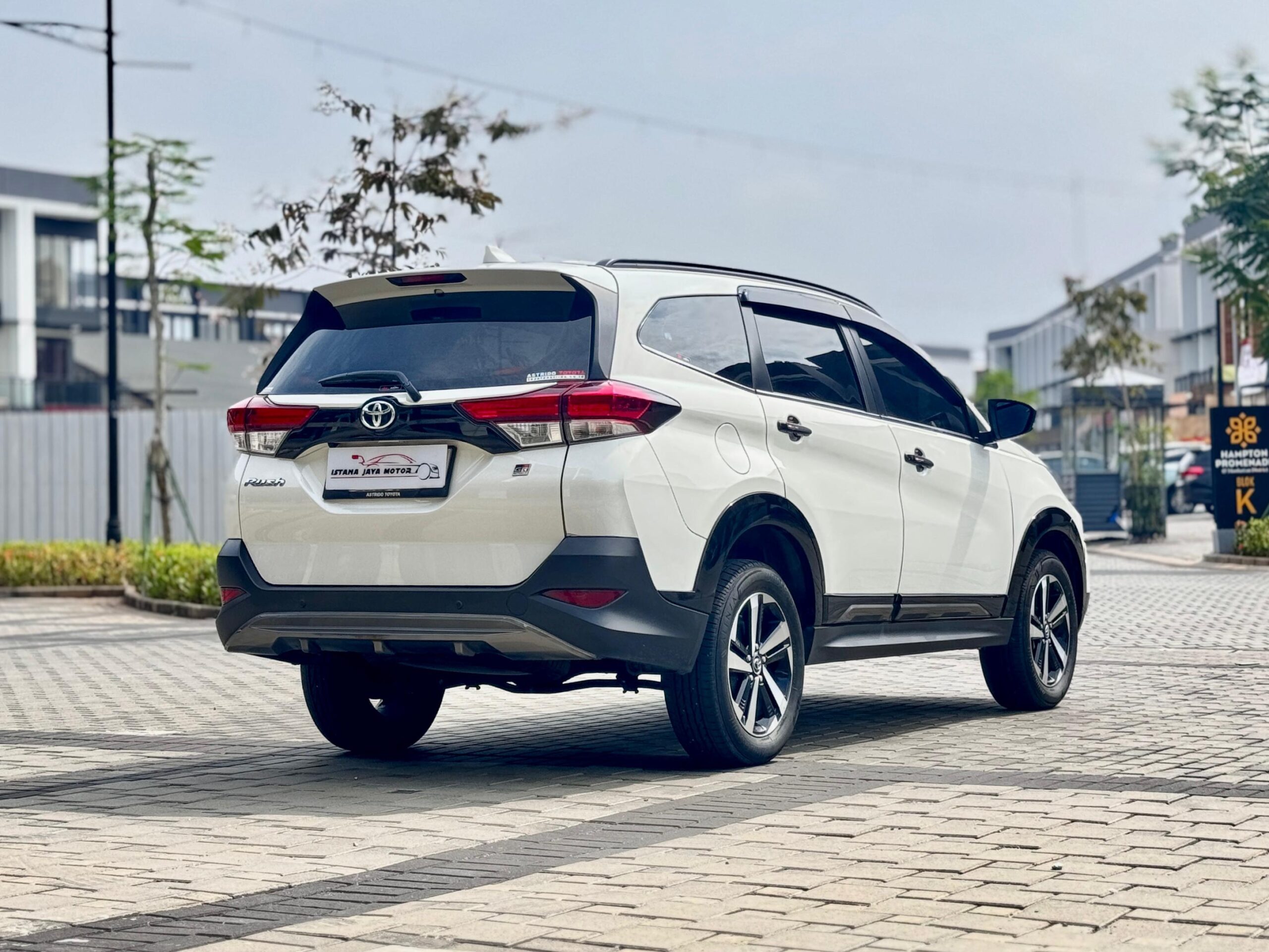 RUSH GR SPORT AT PUTIH 2024 - Gambar 5