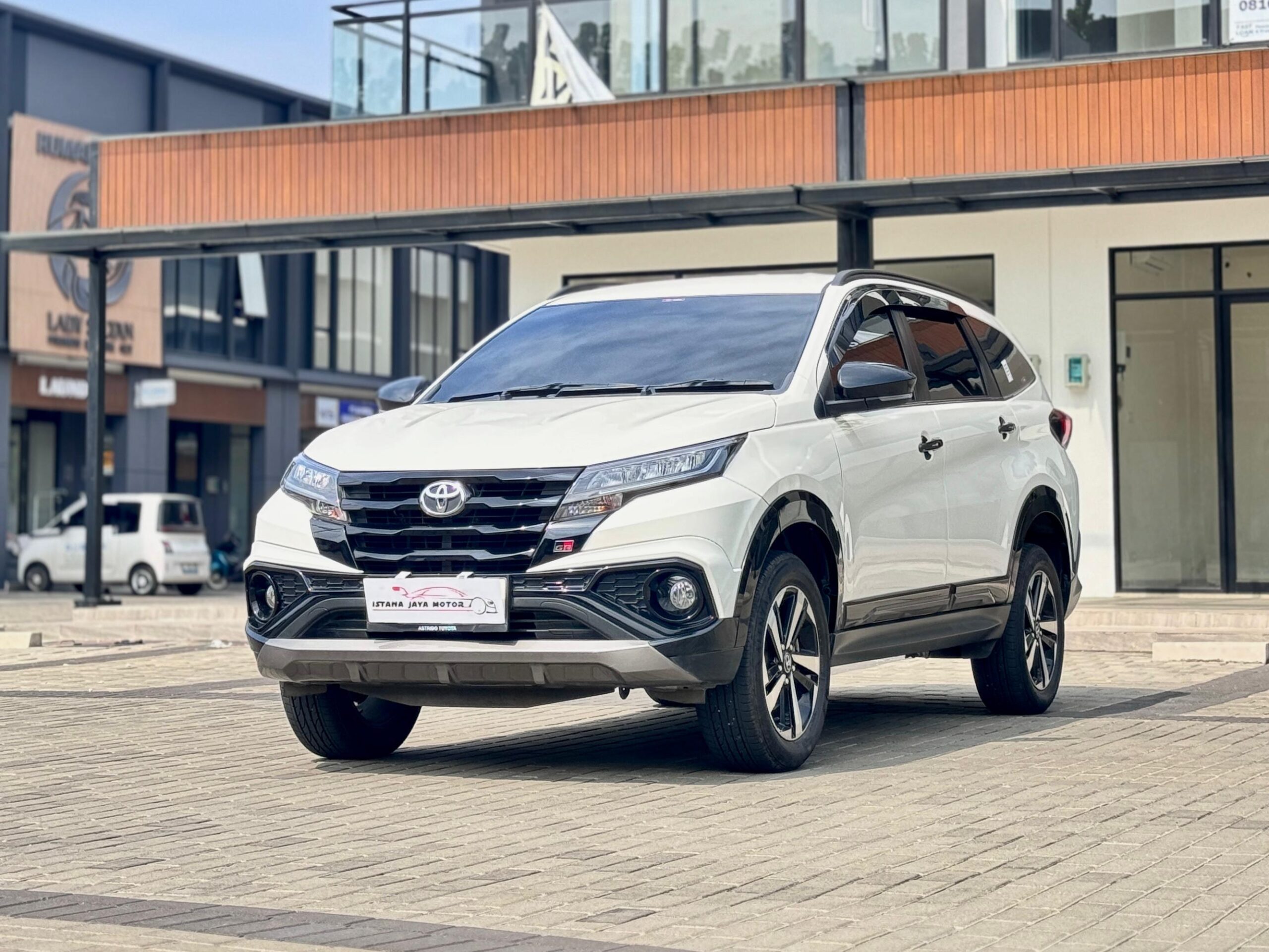 RUSH GR SPORT AT PUTIH 2024 - Gambar 3