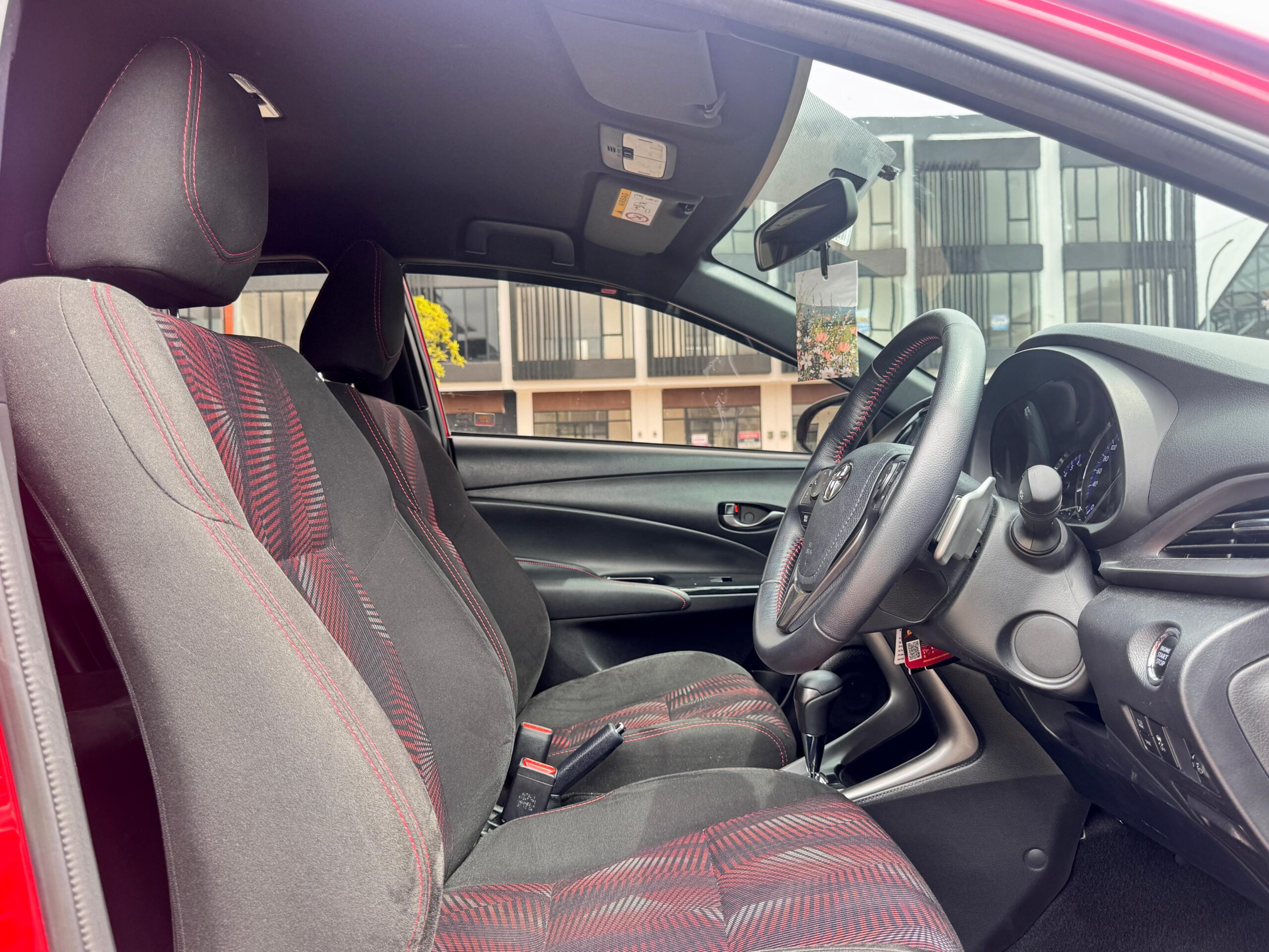 YARIS GR SPORT AT MERAH 2021 - Gambar 11