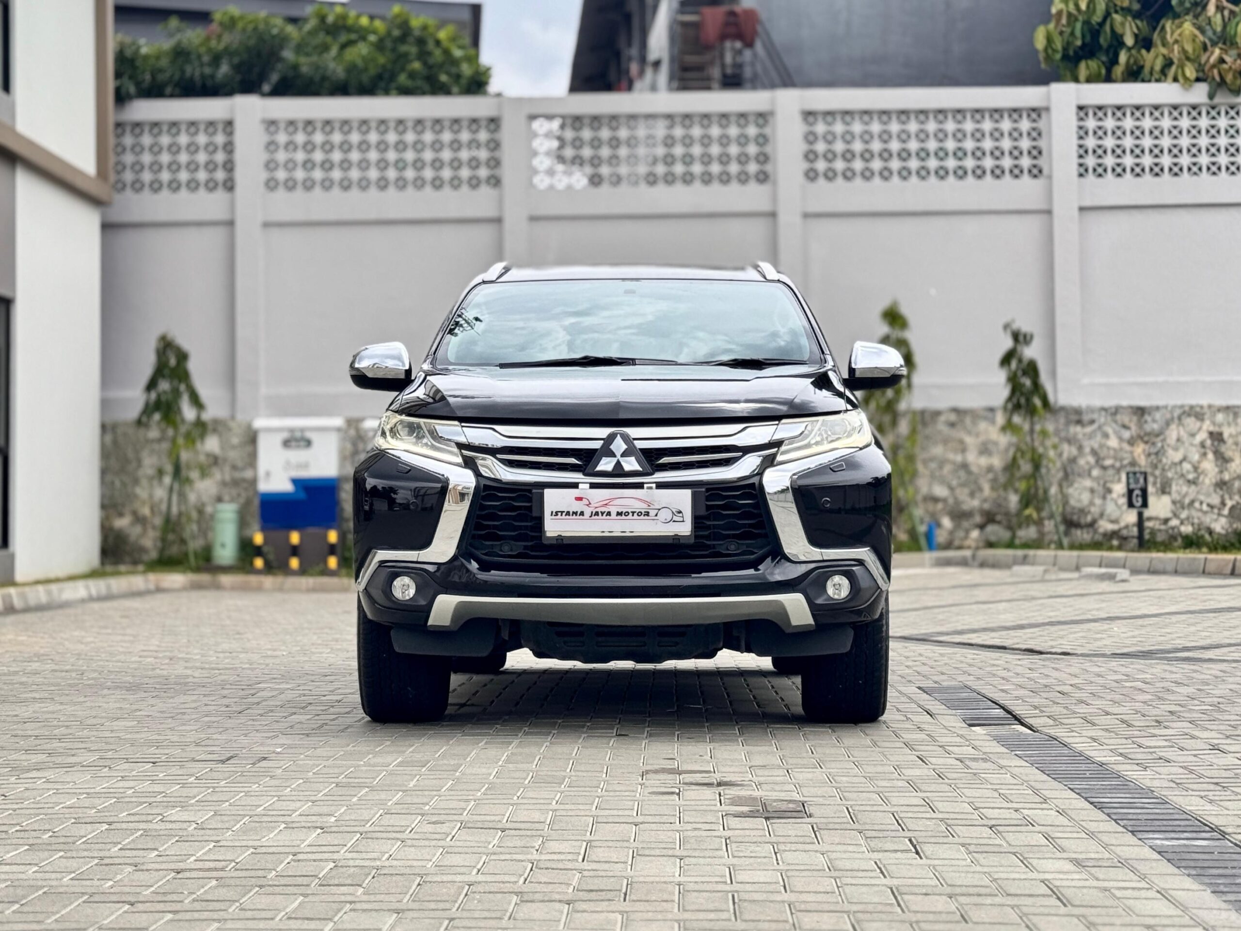 PAJERO SPORT DAKAR AT HITAM 2018