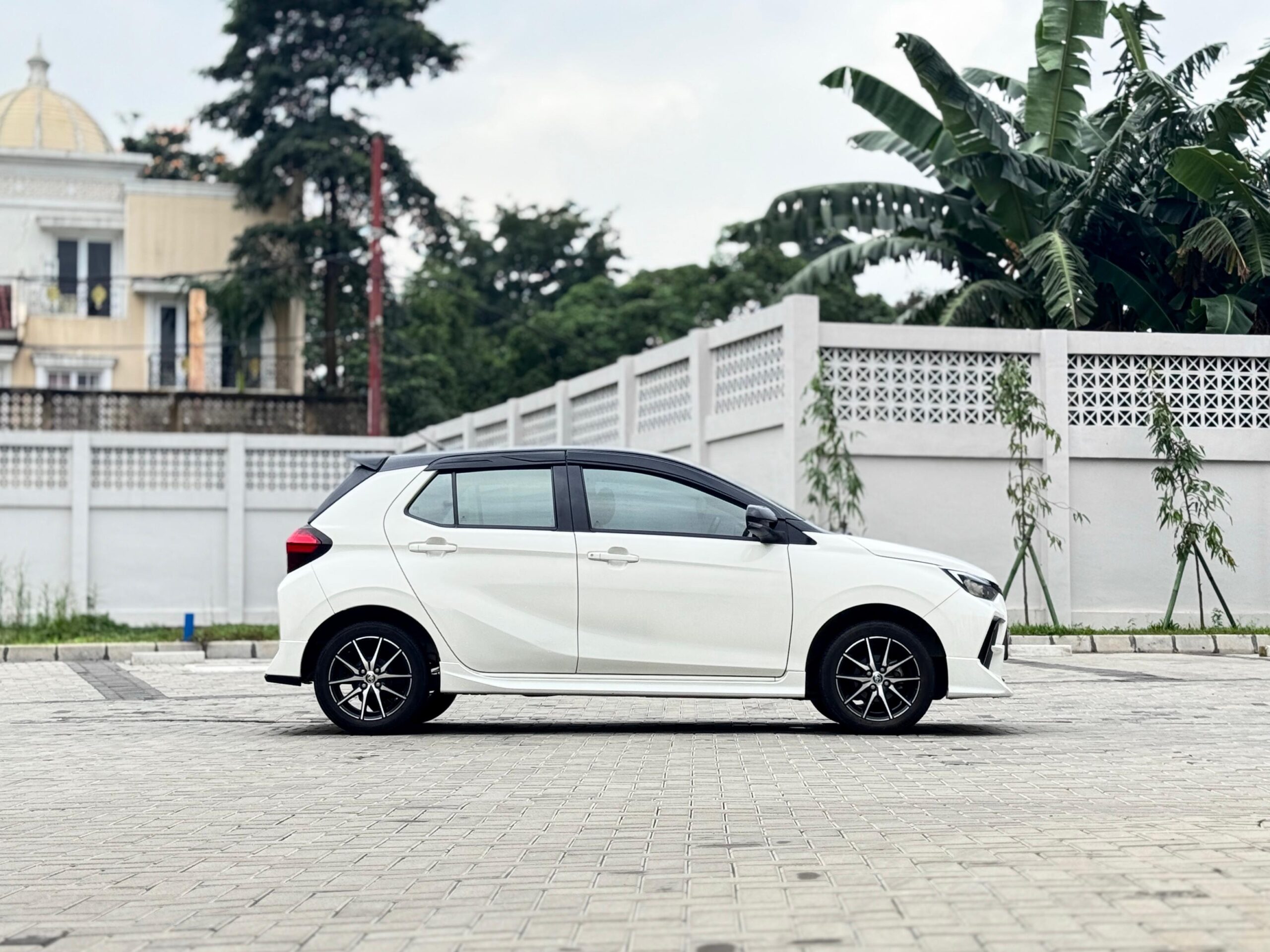 AGYA 1.2 GR SPORT AT PUTIH 2023 - Gambar 5